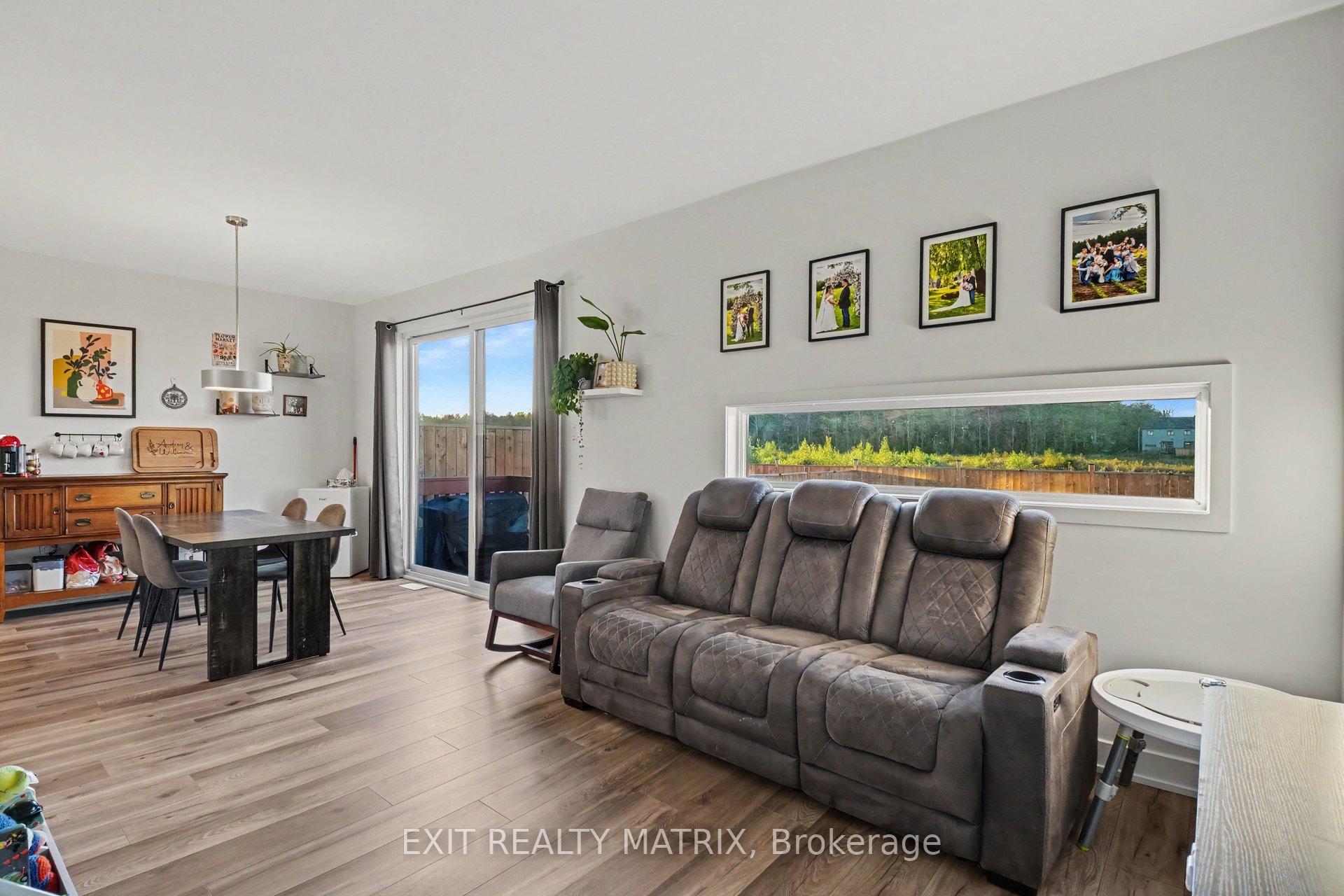 Photo 3 of 214 Cypress Street, The Nation, Limoges — HOMEH