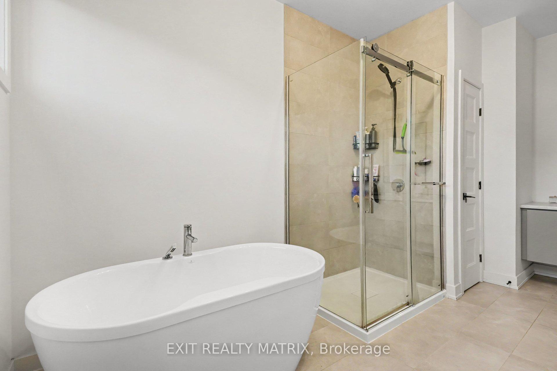 Photo 10 of 214 Cypress Street, The Nation, Limoges — HOMEH