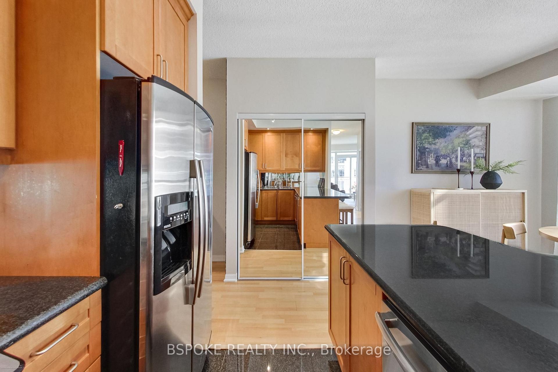 Photo 6 of Unit 825, 628 Fleet Street, Toronto, Niagara — HOMEH