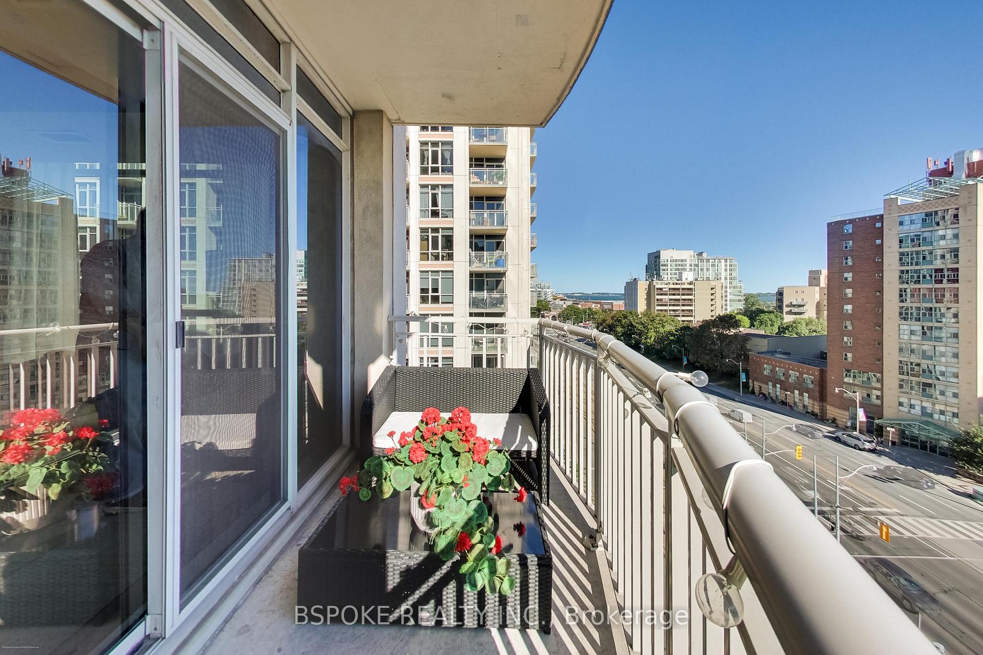 Photo 16 of Unit 825, 628 Fleet Street, Toronto, Niagara — HOMEH