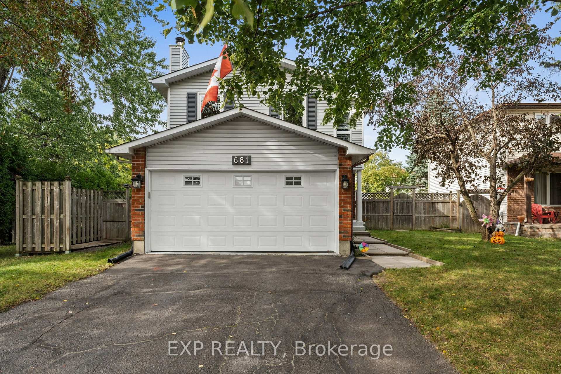 Photo 2 of 681 Levac Drive, Ottawa, Fallingbrook/Pineridge — HOMEH