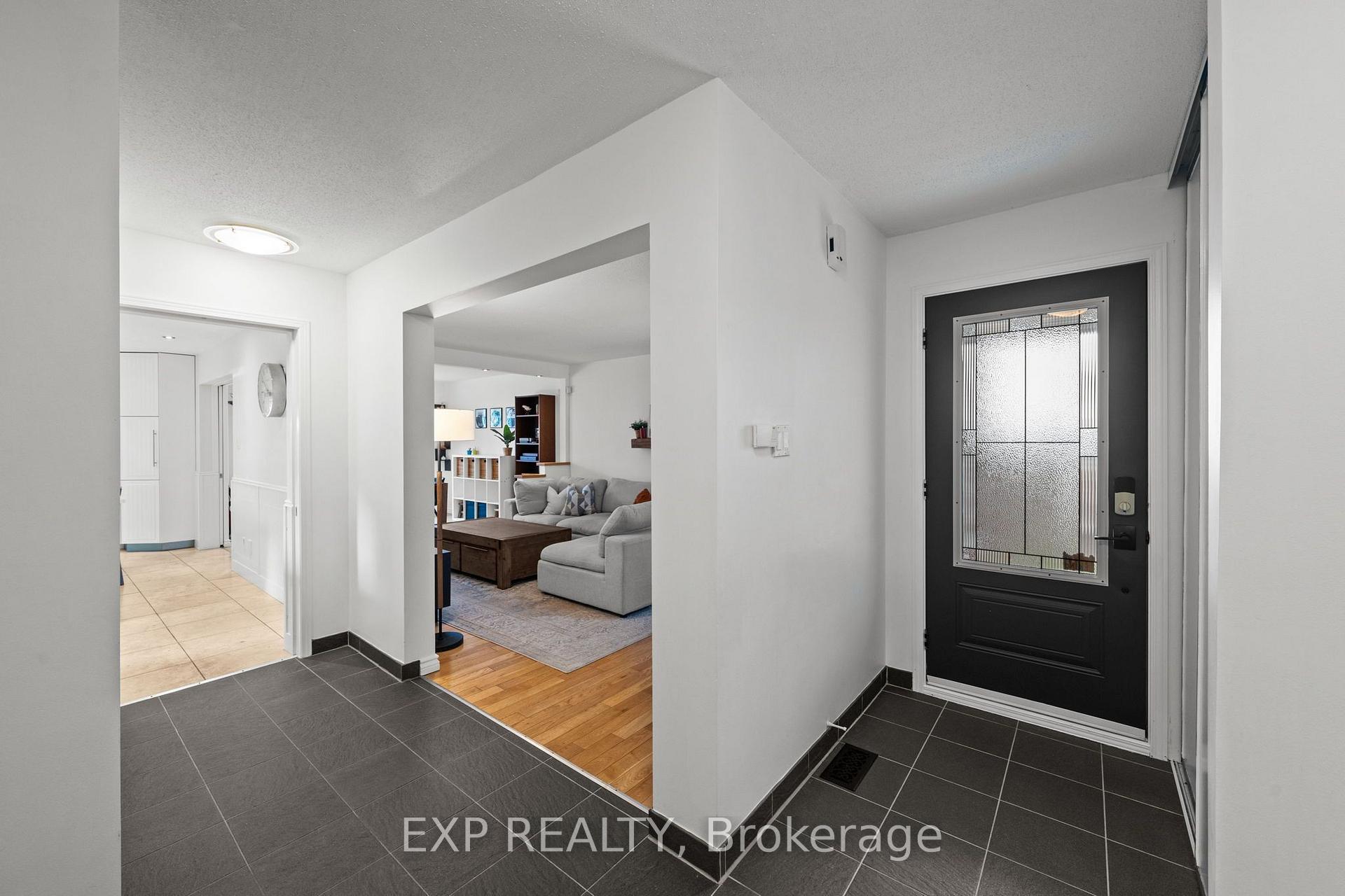 Photo 4 of 681 Levac Drive, Ottawa, Fallingbrook/Pineridge — HOMEH