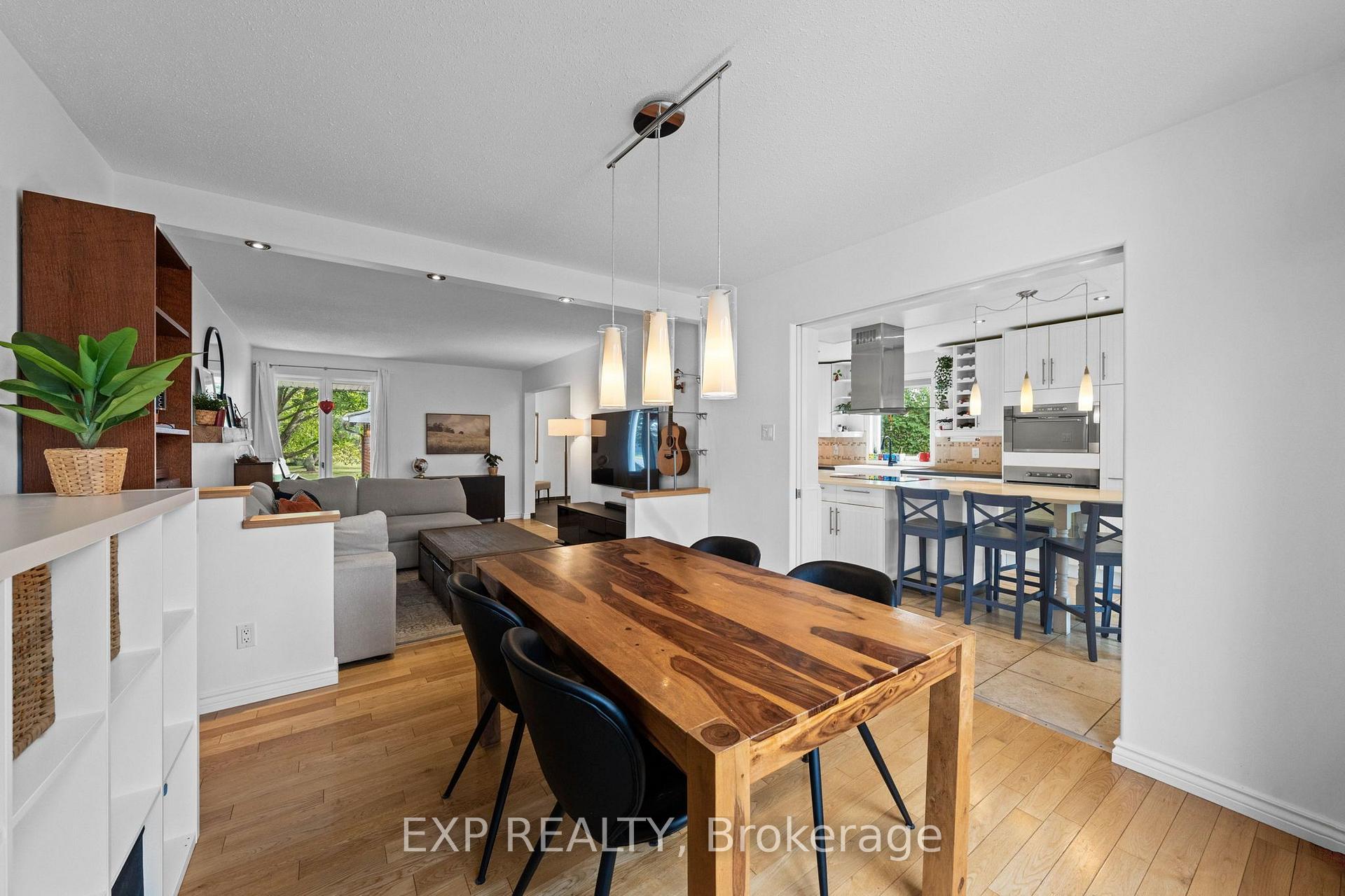 Photo 12 of 681 Levac Drive, Ottawa, Fallingbrook/Pineridge — HOMEH