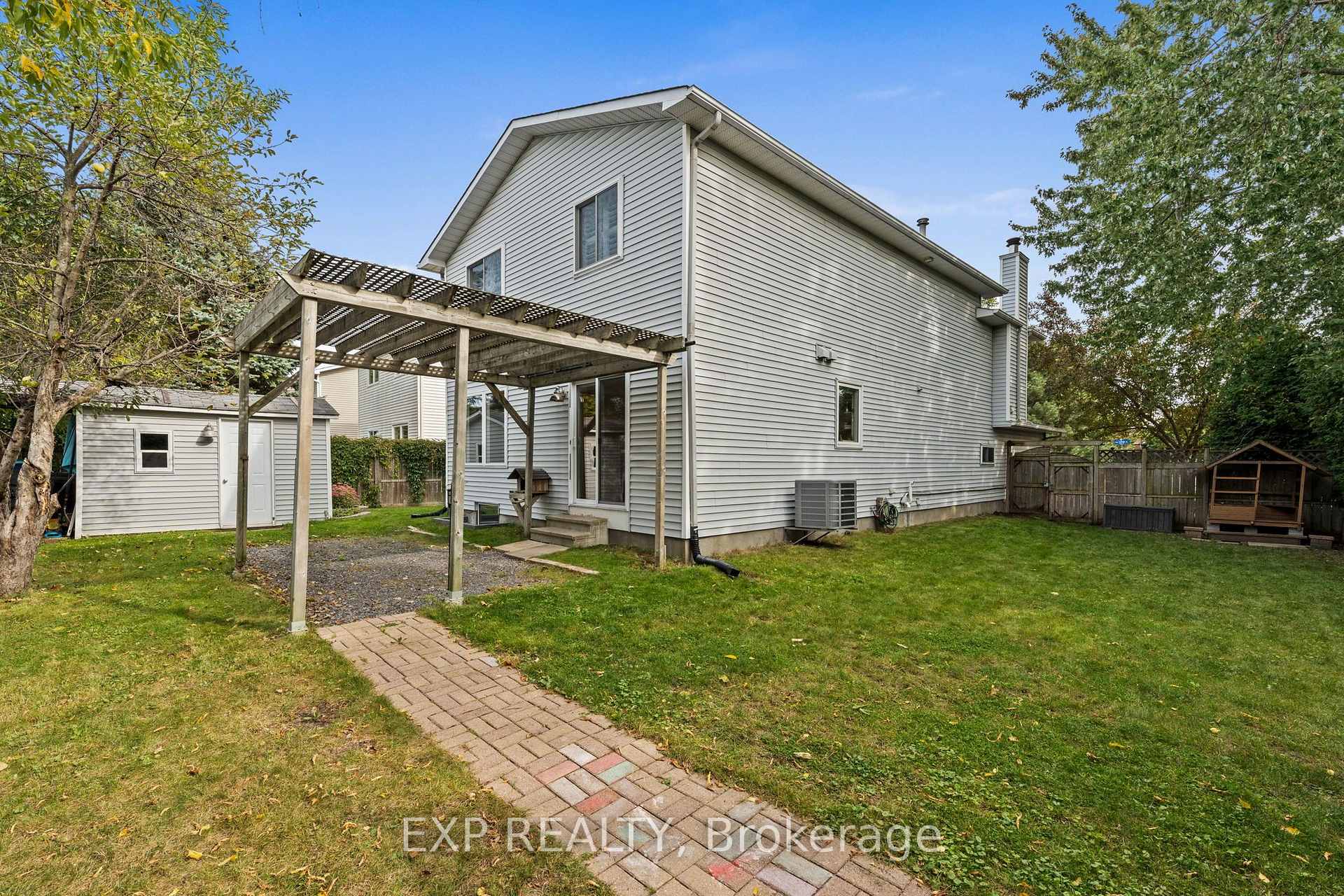 Photo 36 of 681 Levac Drive, Ottawa, Fallingbrook/Pineridge — HOMEH