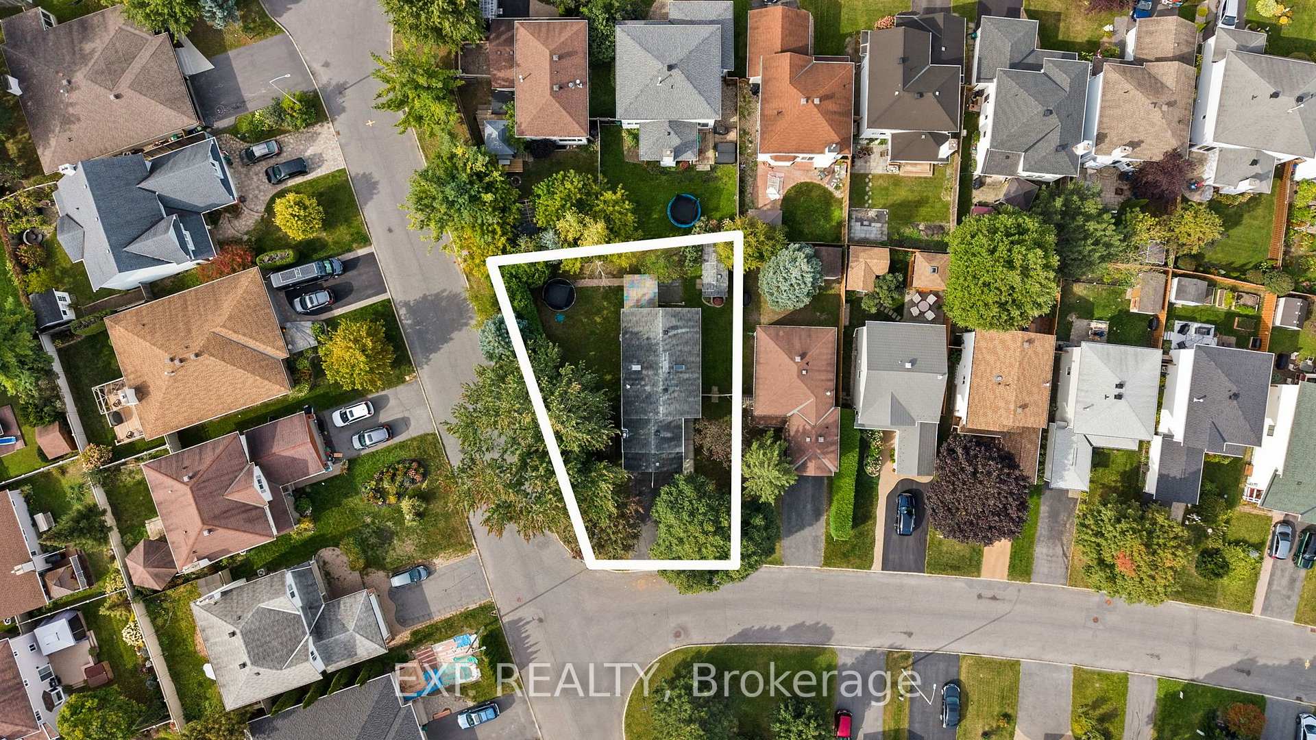 Photo 38 of 681 Levac Drive, Ottawa, Fallingbrook/Pineridge — HOMEH
