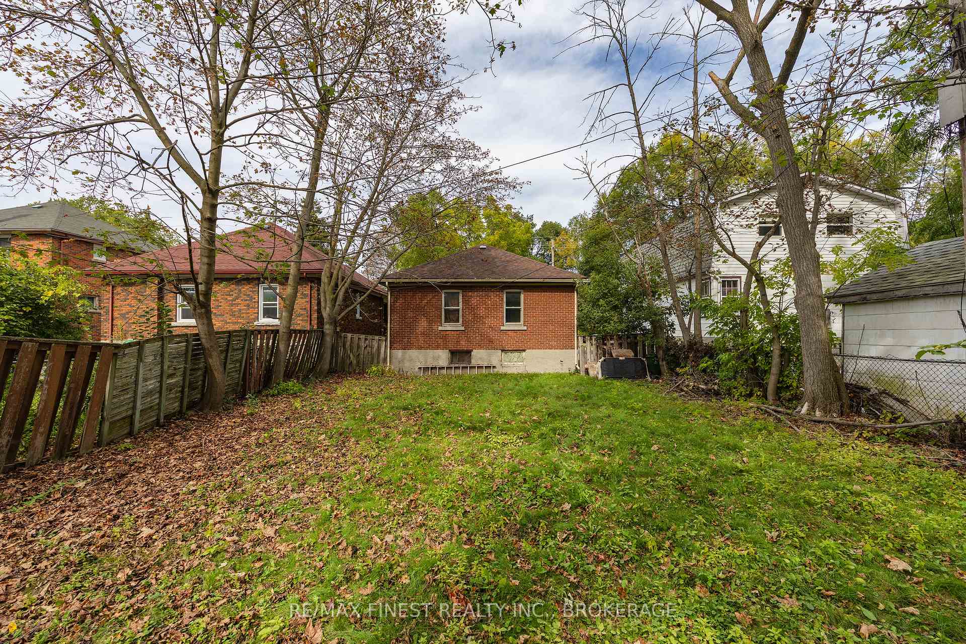 Photo 8 of 162 Mack Street, Kingston, Central City East — HOMEH