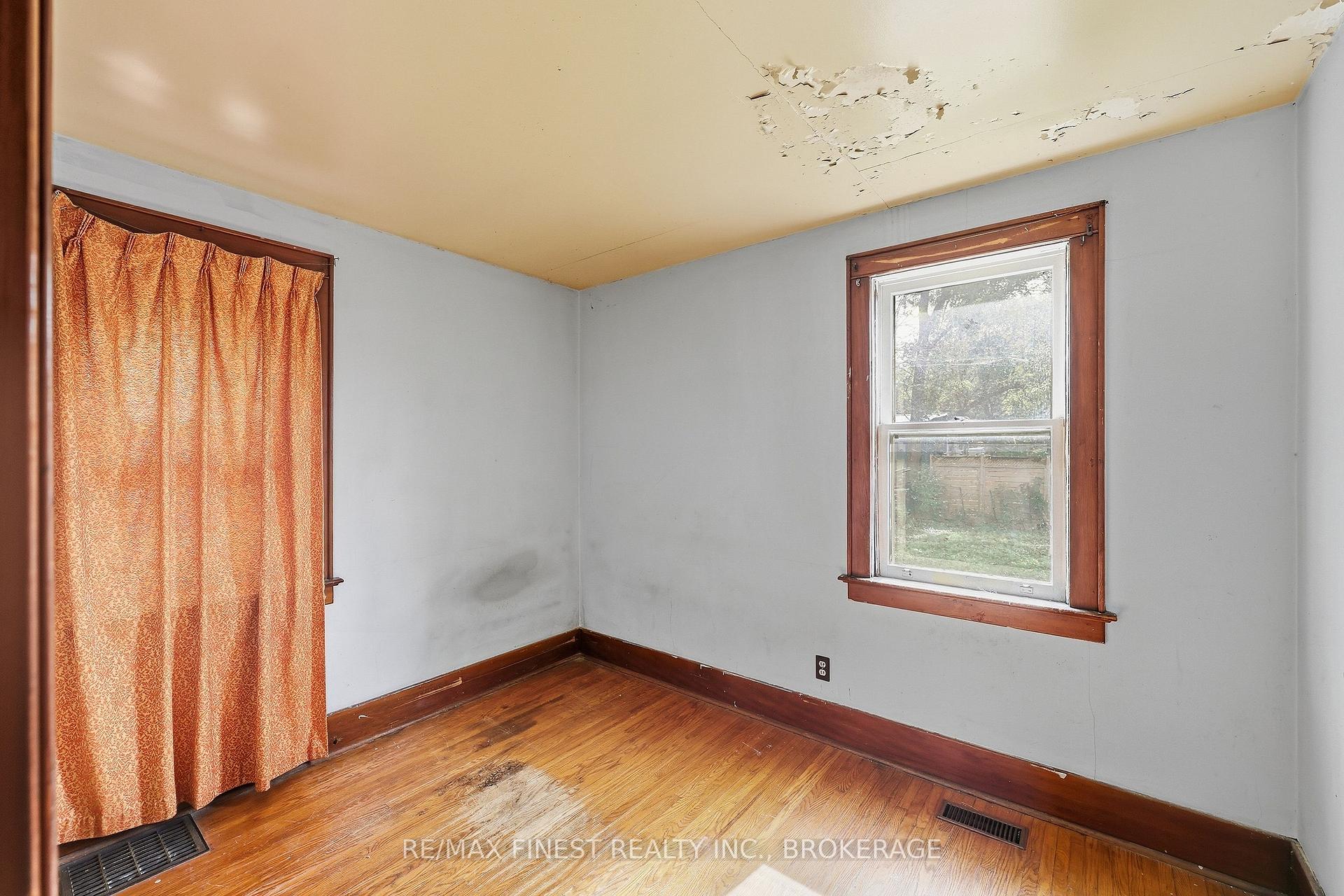 Photo 19 of 162 Mack Street, Kingston, Central City East — HOMEH