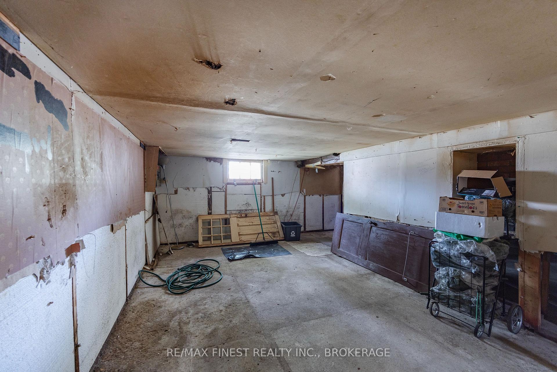 Photo 24 of 162 Mack Street, Kingston, Central City East — HOMEH