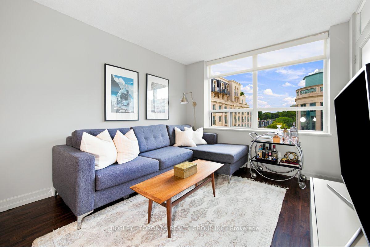 Photo 3 of Unit 808, 5 Rosehill Avenue, Toronto, Rosedale-Moore Park — HOMEH