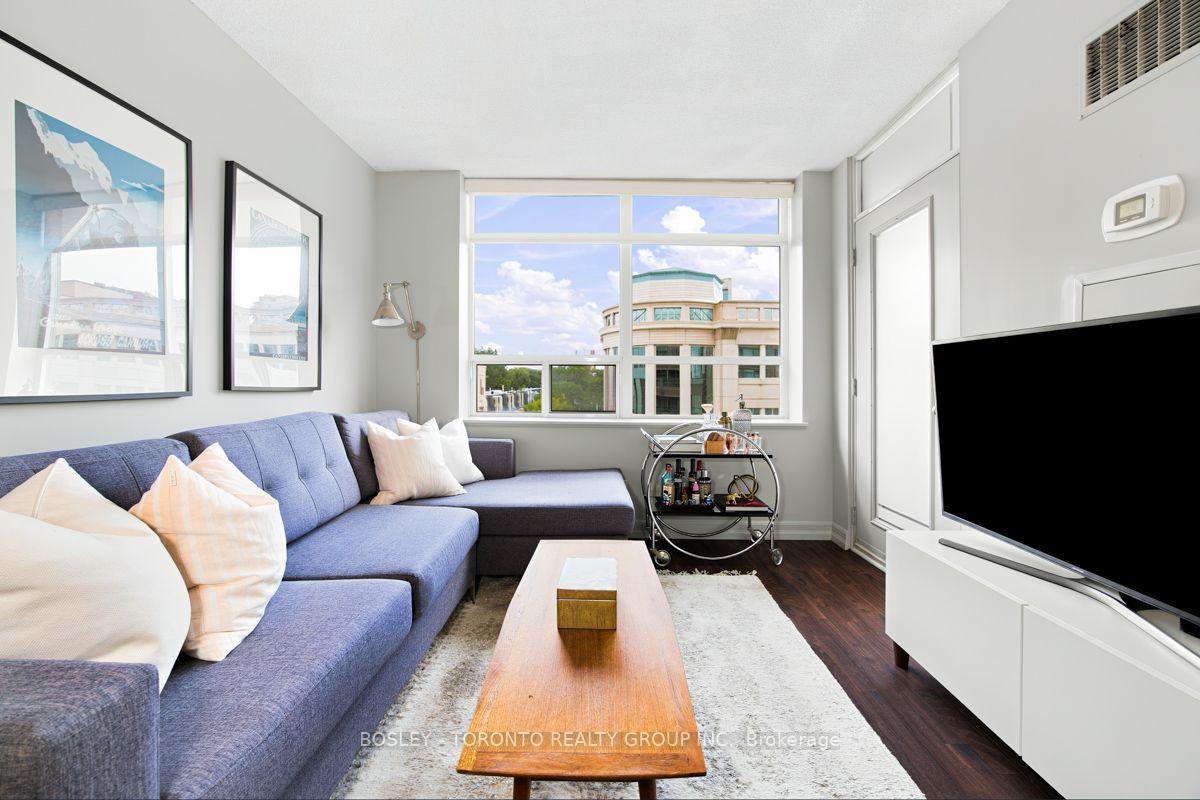 Photo 4 of Unit 808, 5 Rosehill Avenue, Toronto, Rosedale-Moore Park — HOMEH