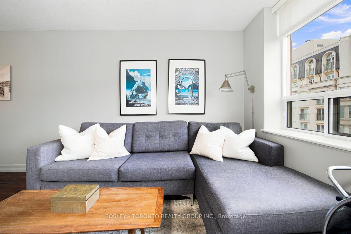 Photo 6 of Unit 808, 5 Rosehill Avenue, Toronto, Rosedale-Moore Park — HOMEH