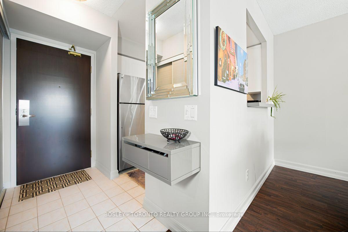 Photo 25 of Unit 808, 5 Rosehill Avenue, Toronto, Rosedale-Moore Park — HOMEH