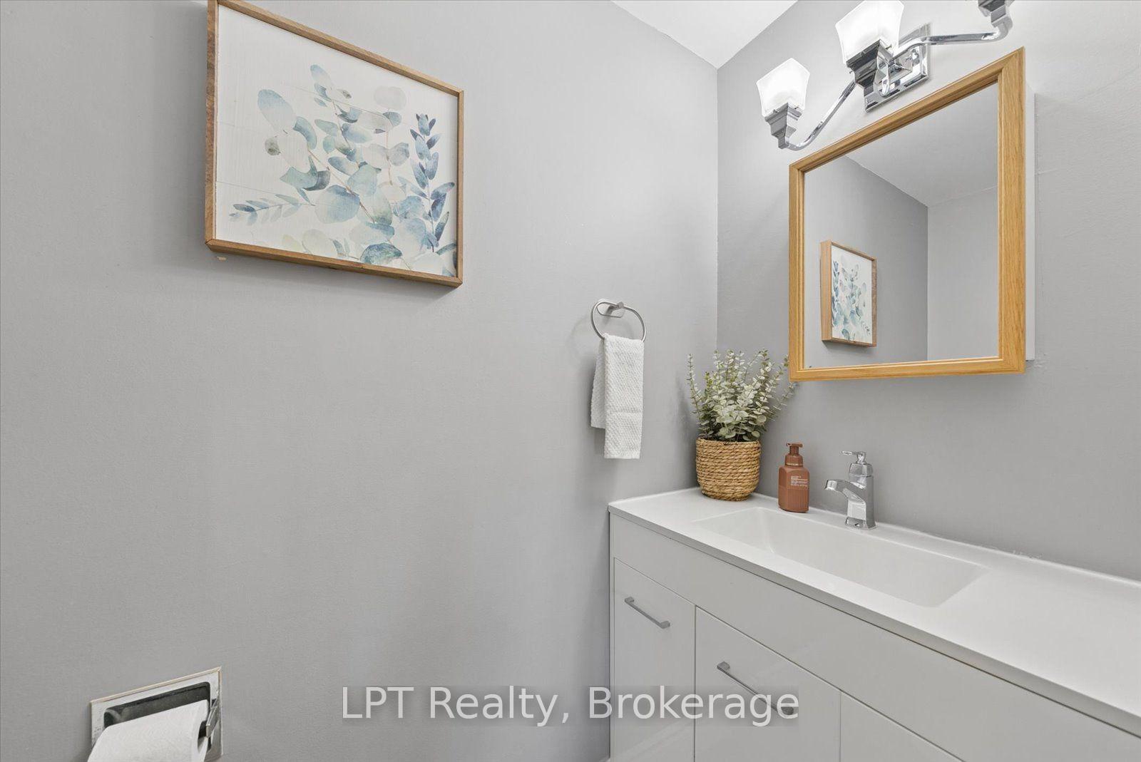 Photo 25 of Unit 25, 155 Glovers Road, Oshawa, Samac — HOMEH