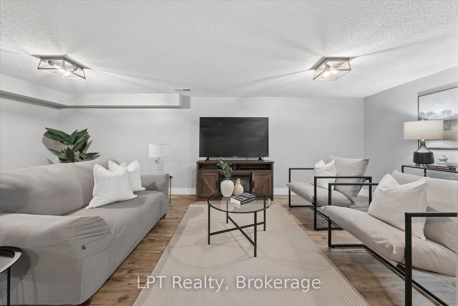 Photo 36 of Unit 25, 155 Glovers Road, Oshawa, Samac — HOMEH