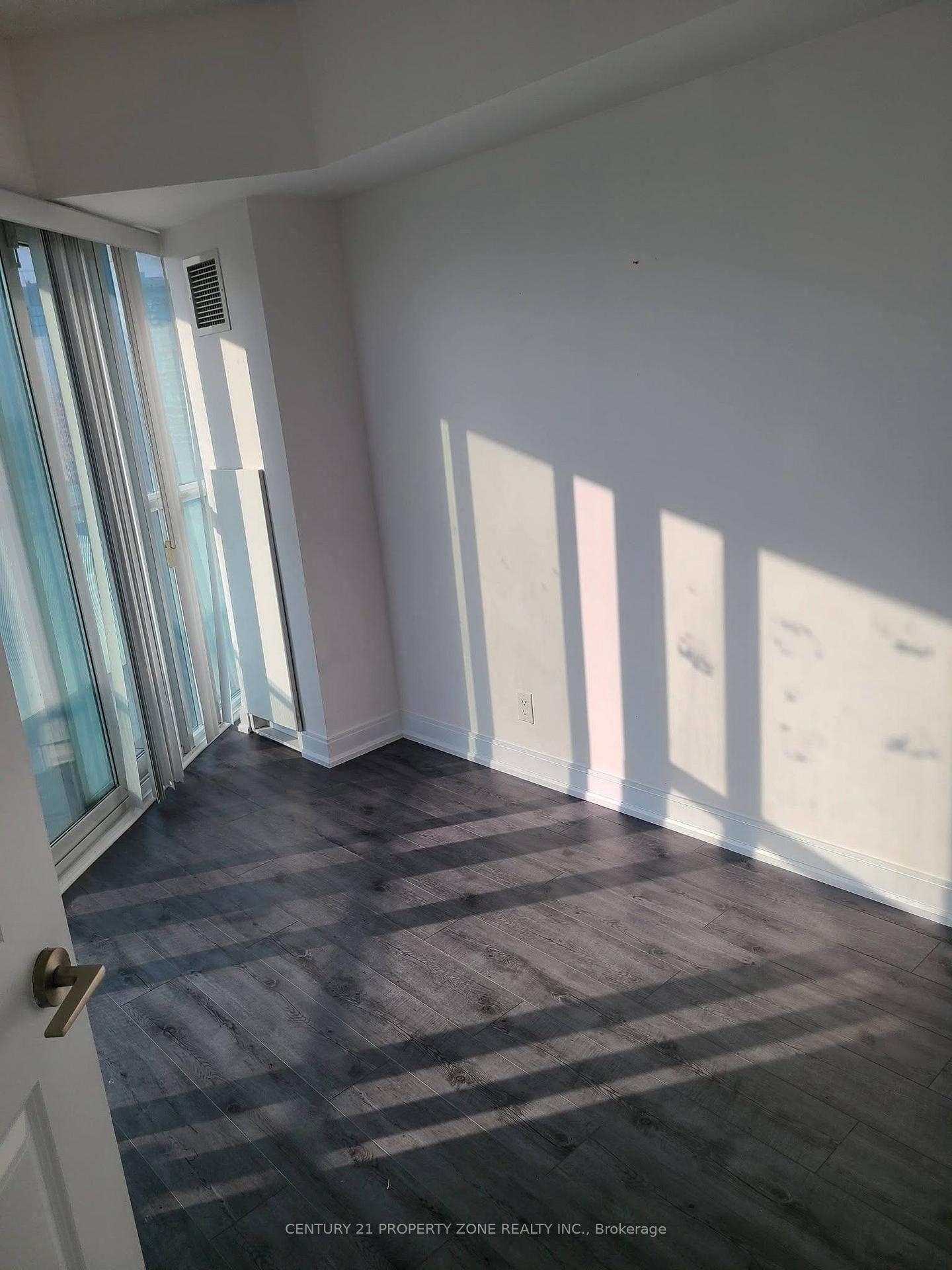 Photo 4 of Unit 1408, 50 Absolute Avenue, Mississauga, City Centre — HOMEH