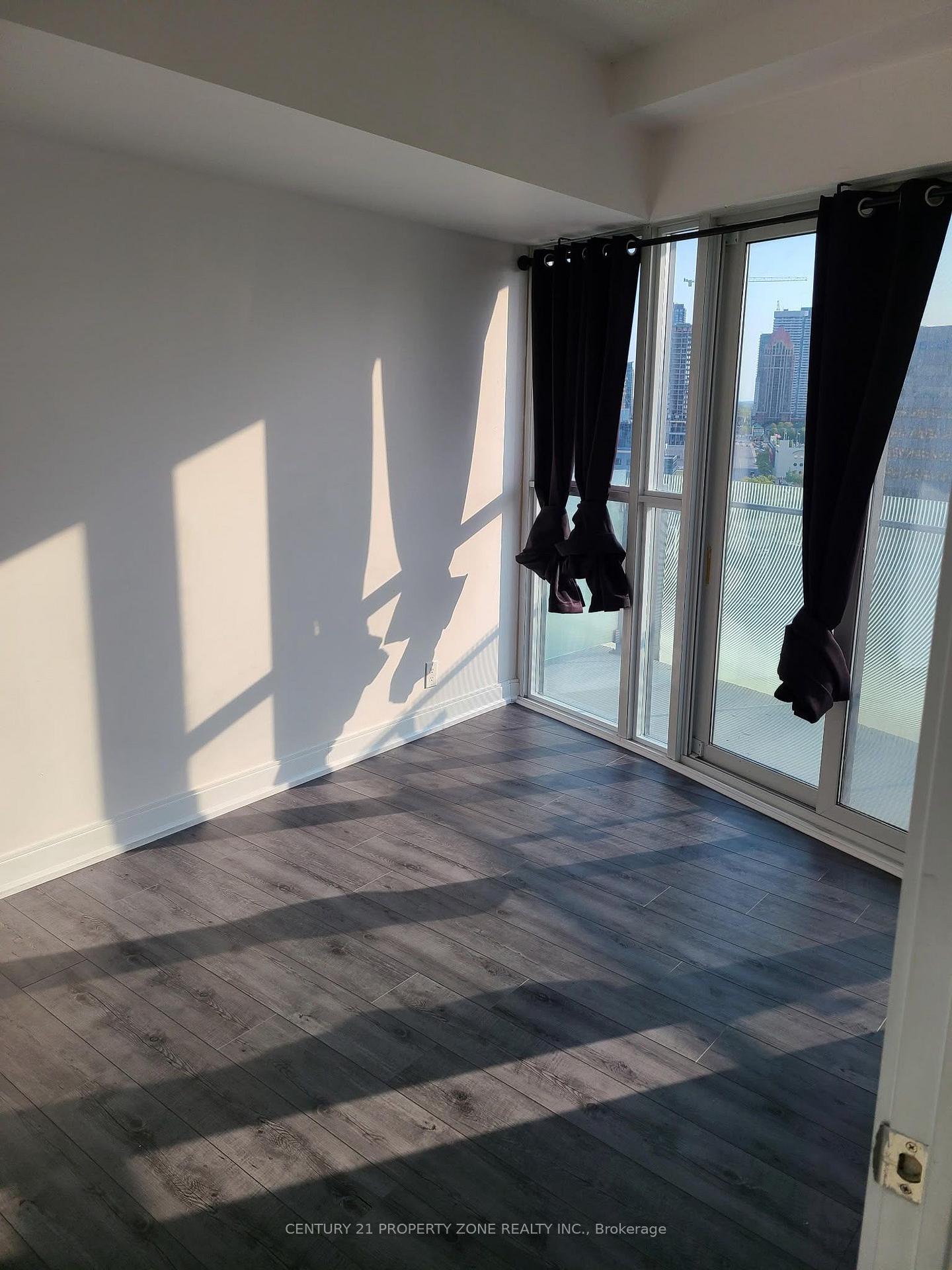 Photo 5 of Unit 1408, 50 Absolute Avenue, Mississauga, City Centre — HOMEH