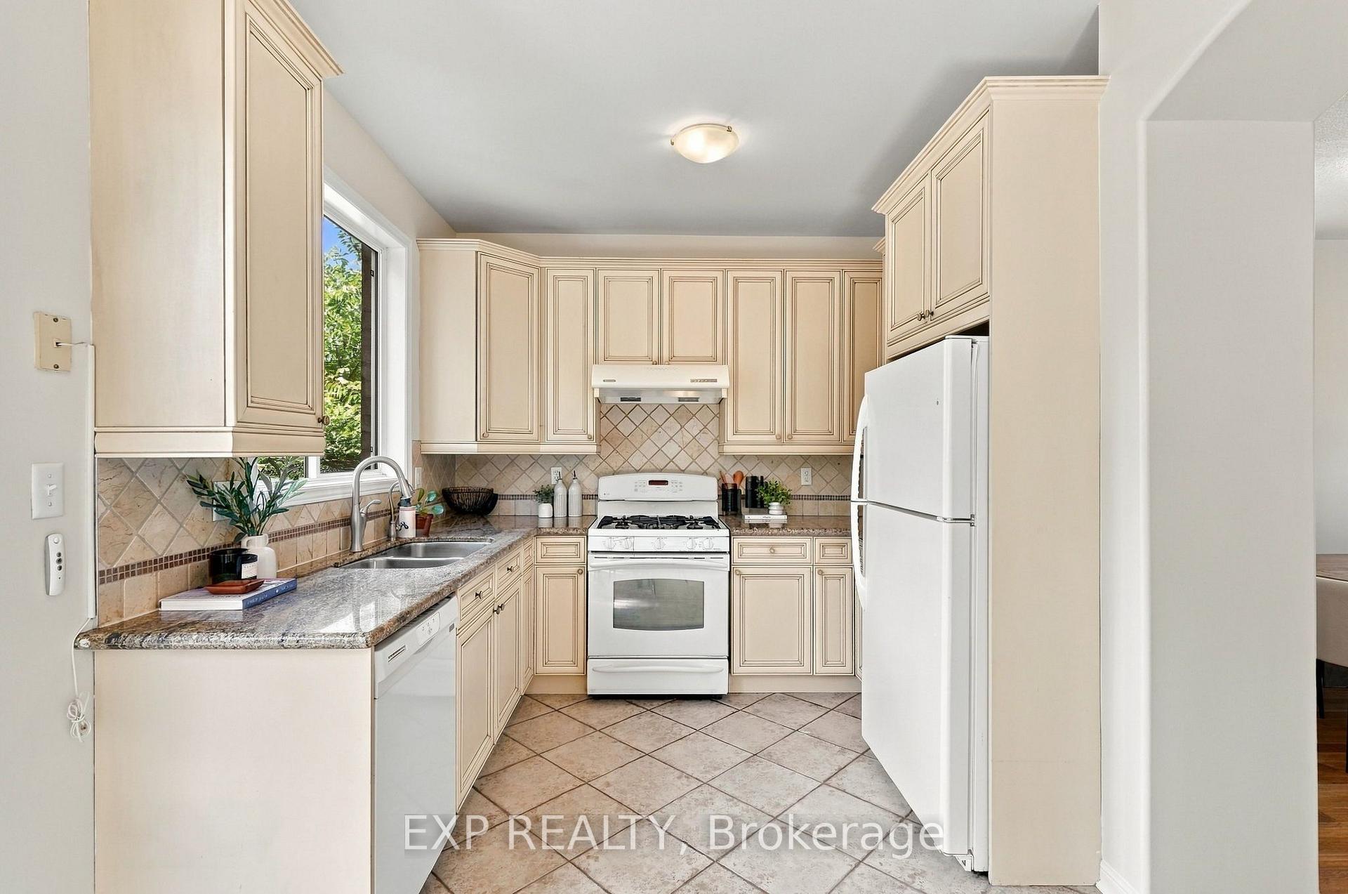 Photo 13 of 5362 Longford Drive, Mississauga, Churchill Meadows — HOMEH