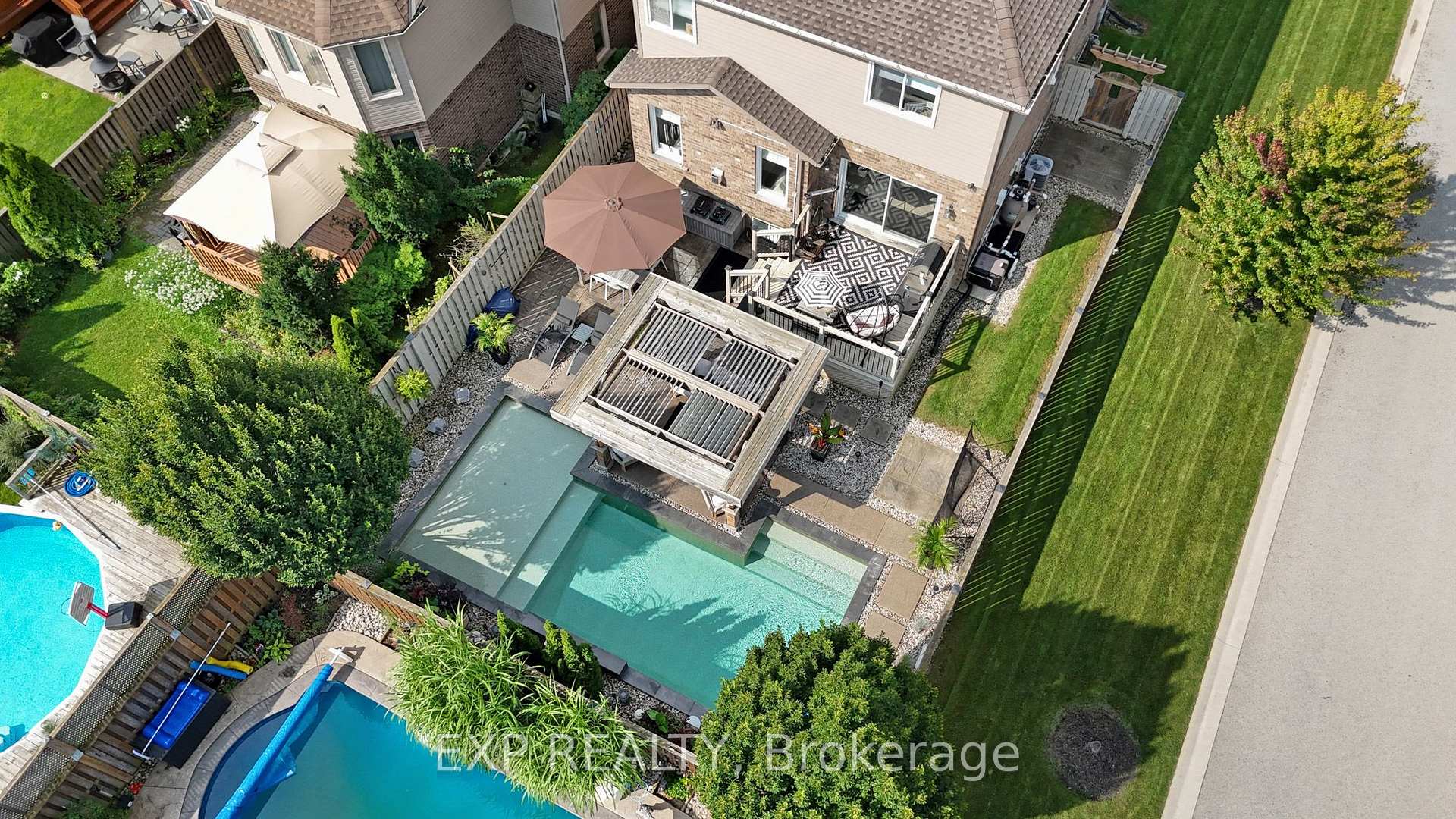 Photo 4 of 6464 Desanka Avenue, Niagara Falls, Forestview — HOMEH