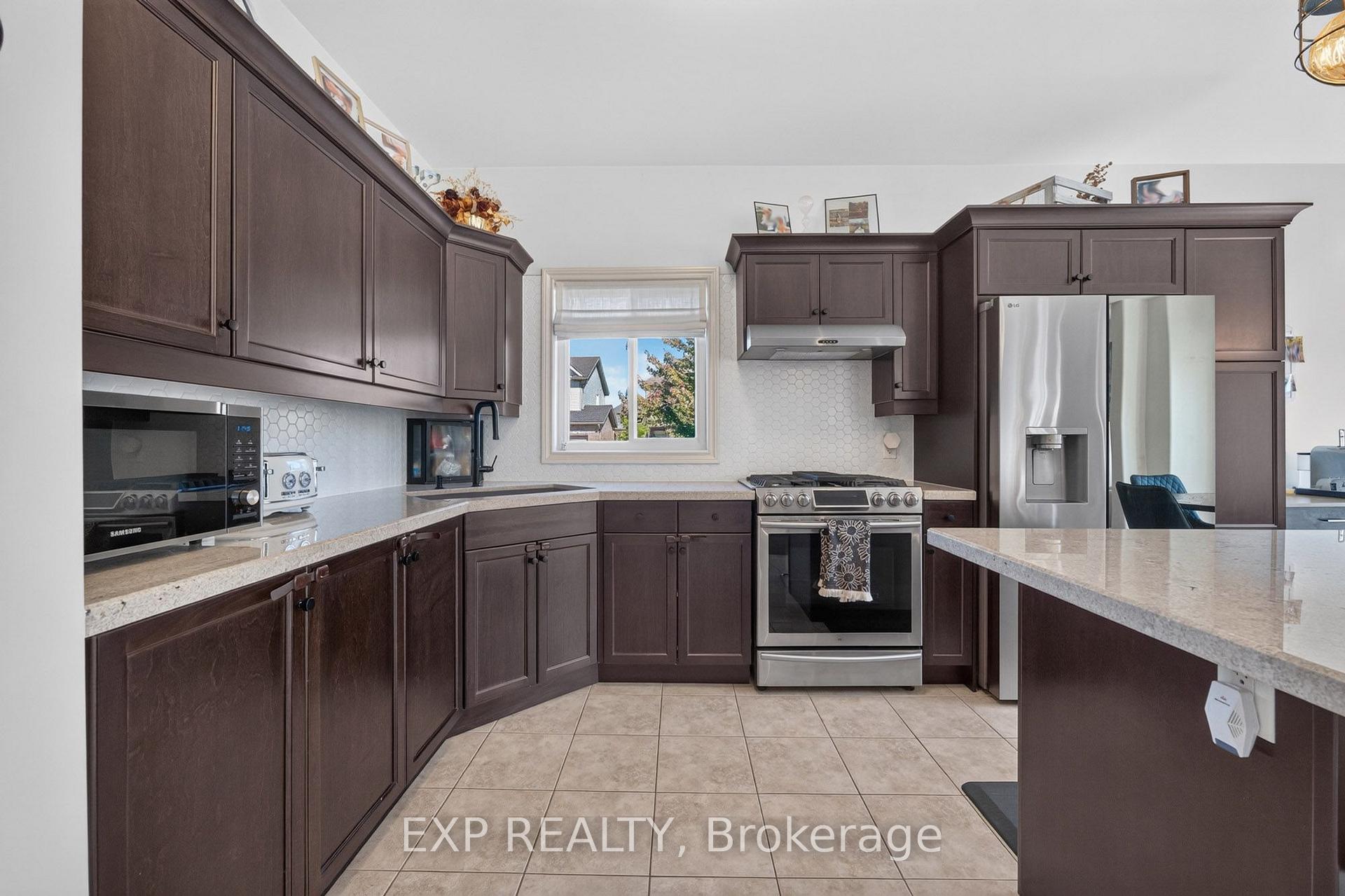 Photo 17 of 6464 Desanka Avenue, Niagara Falls, Forestview — HOMEH