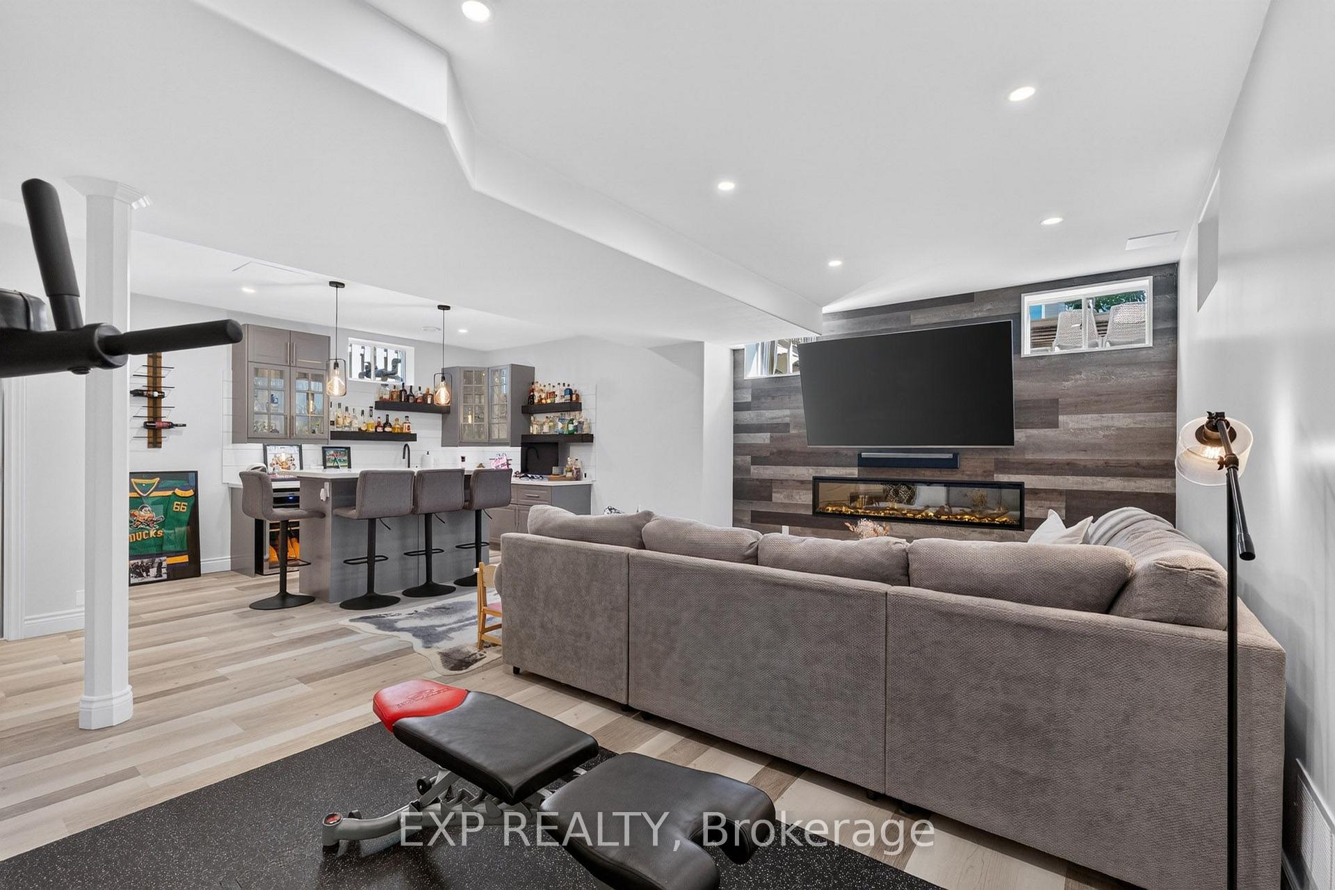 Photo 31 of 6464 Desanka Avenue, Niagara Falls, Forestview — HOMEH