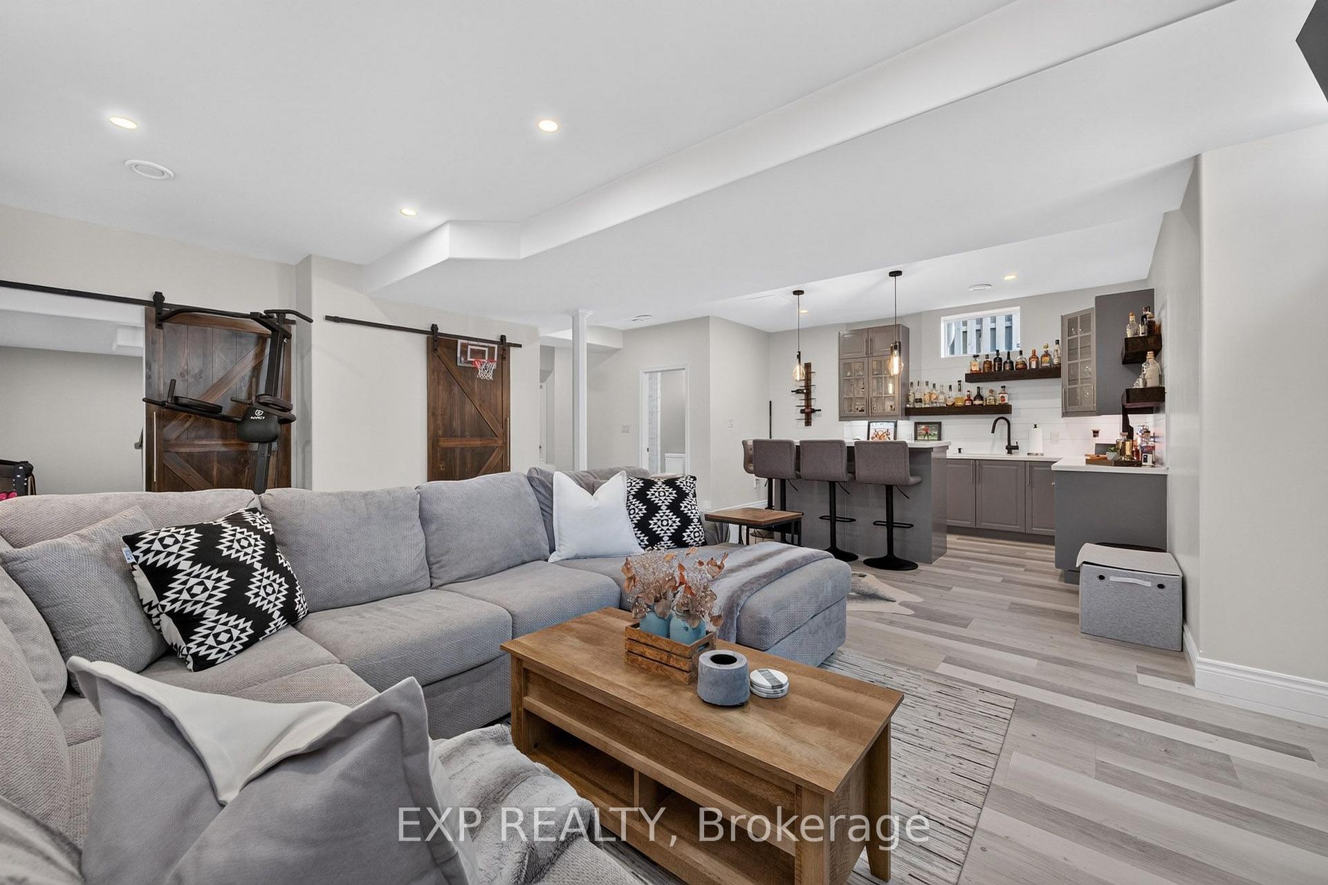 Photo 33 of 6464 Desanka Avenue, Niagara Falls, Forestview — HOMEH