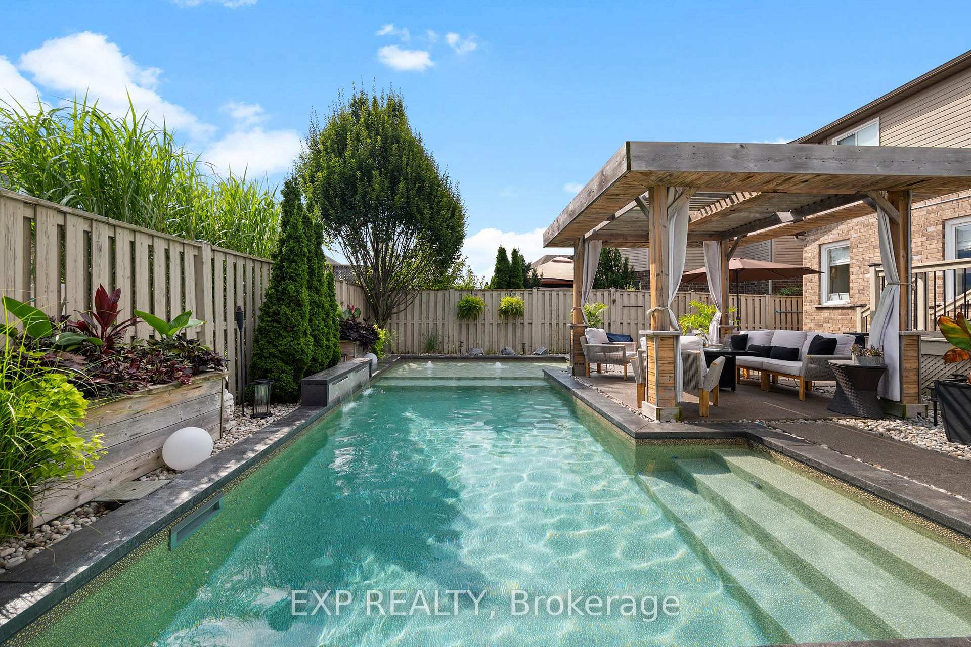 Photo 43 of 6464 Desanka Avenue, Niagara Falls, Forestview — HOMEH