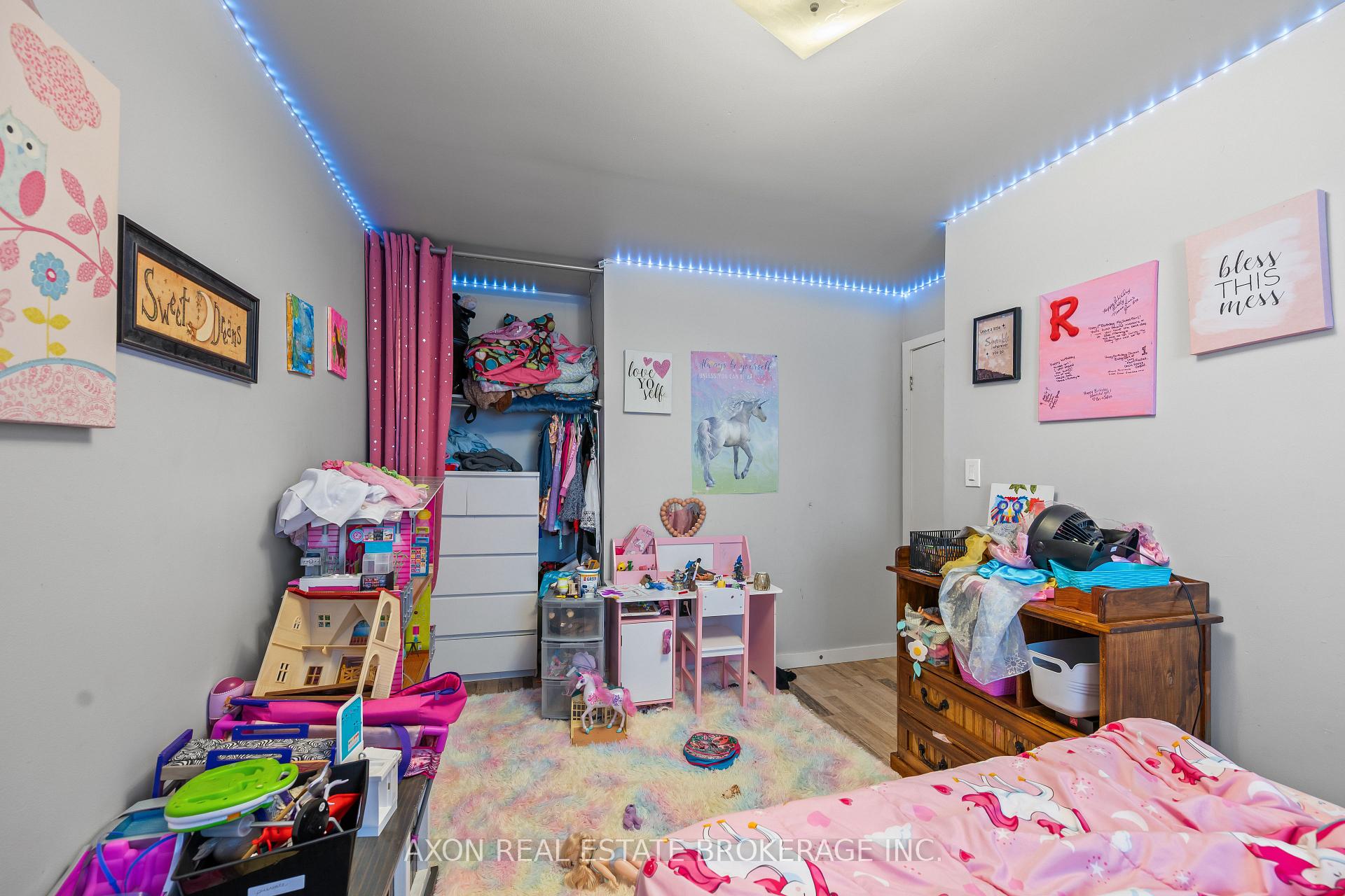 Photo 12 of 869 Oakview Avenue, Kingston, South of Taylor-Kidd Blvd — HOMEH