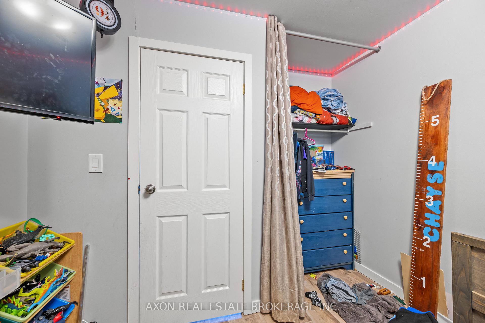 Photo 14 of 869 Oakview Avenue, Kingston, South of Taylor-Kidd Blvd — HOMEH