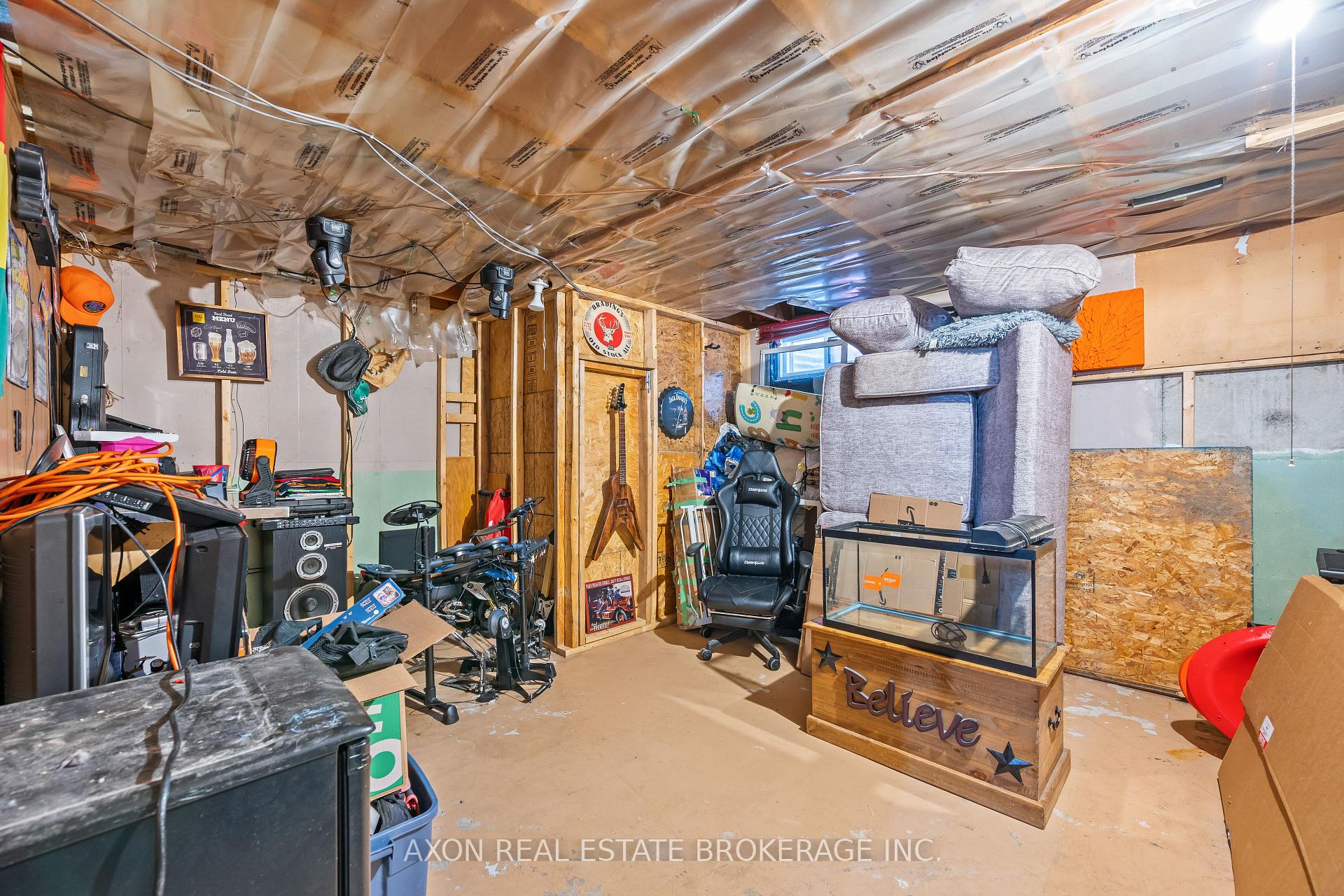 Photo 17 of 869 Oakview Avenue, Kingston, South of Taylor-Kidd Blvd — HOMEH