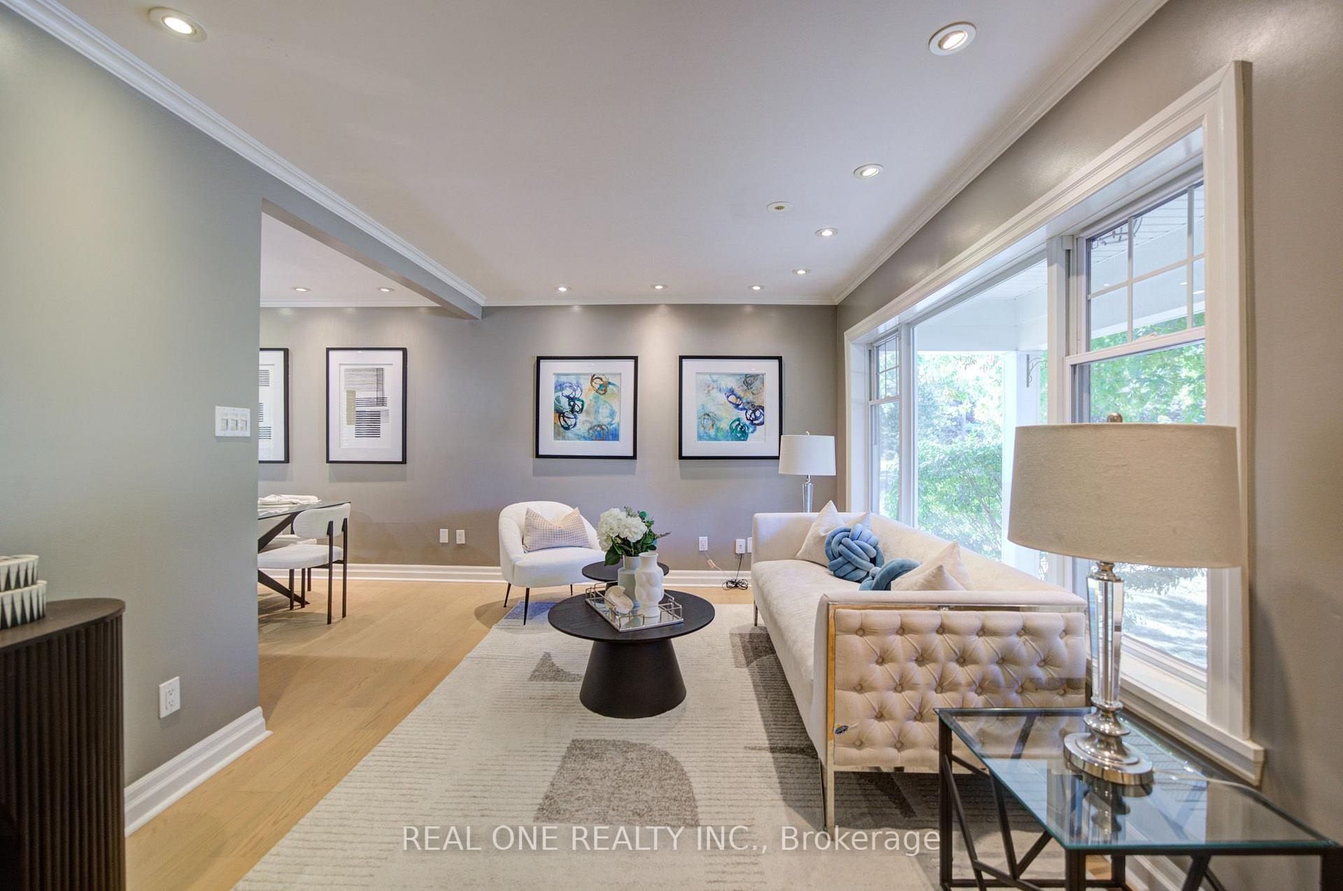 Photo 6 of 1099 Kent Avenue, Oakville, College Park — HOMEH