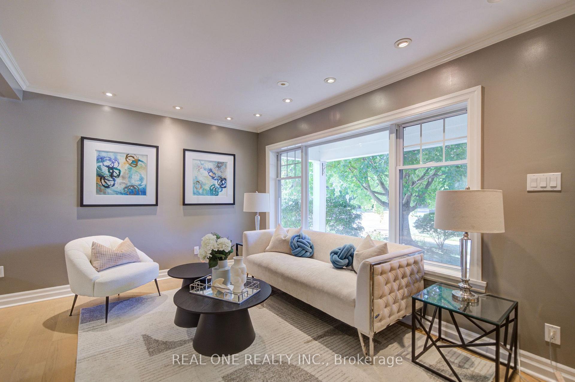 Photo 7 of 1099 Kent Avenue, Oakville, College Park — HOMEH