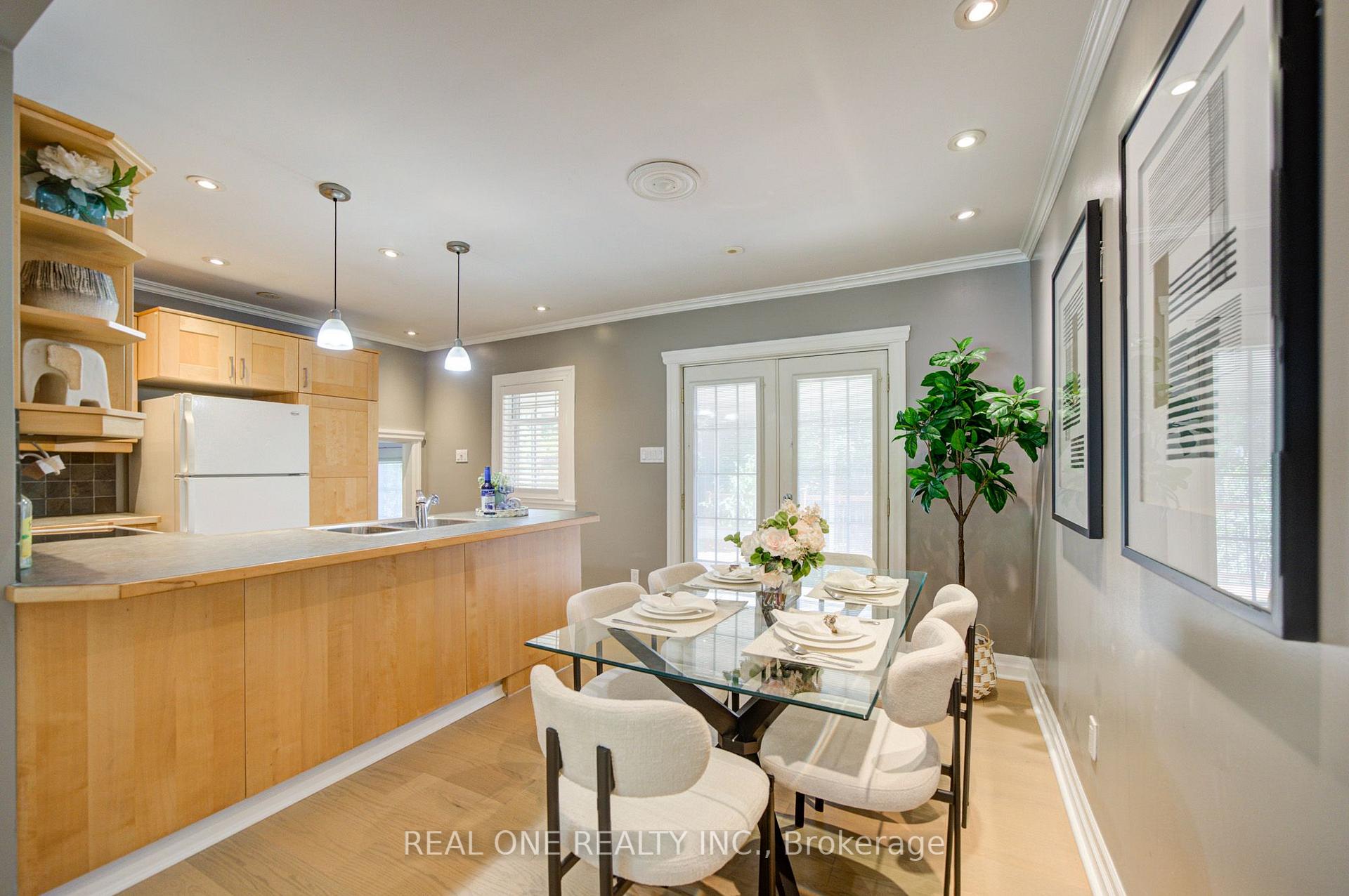 Photo 13 of 1099 Kent Avenue, Oakville, College Park — HOMEH