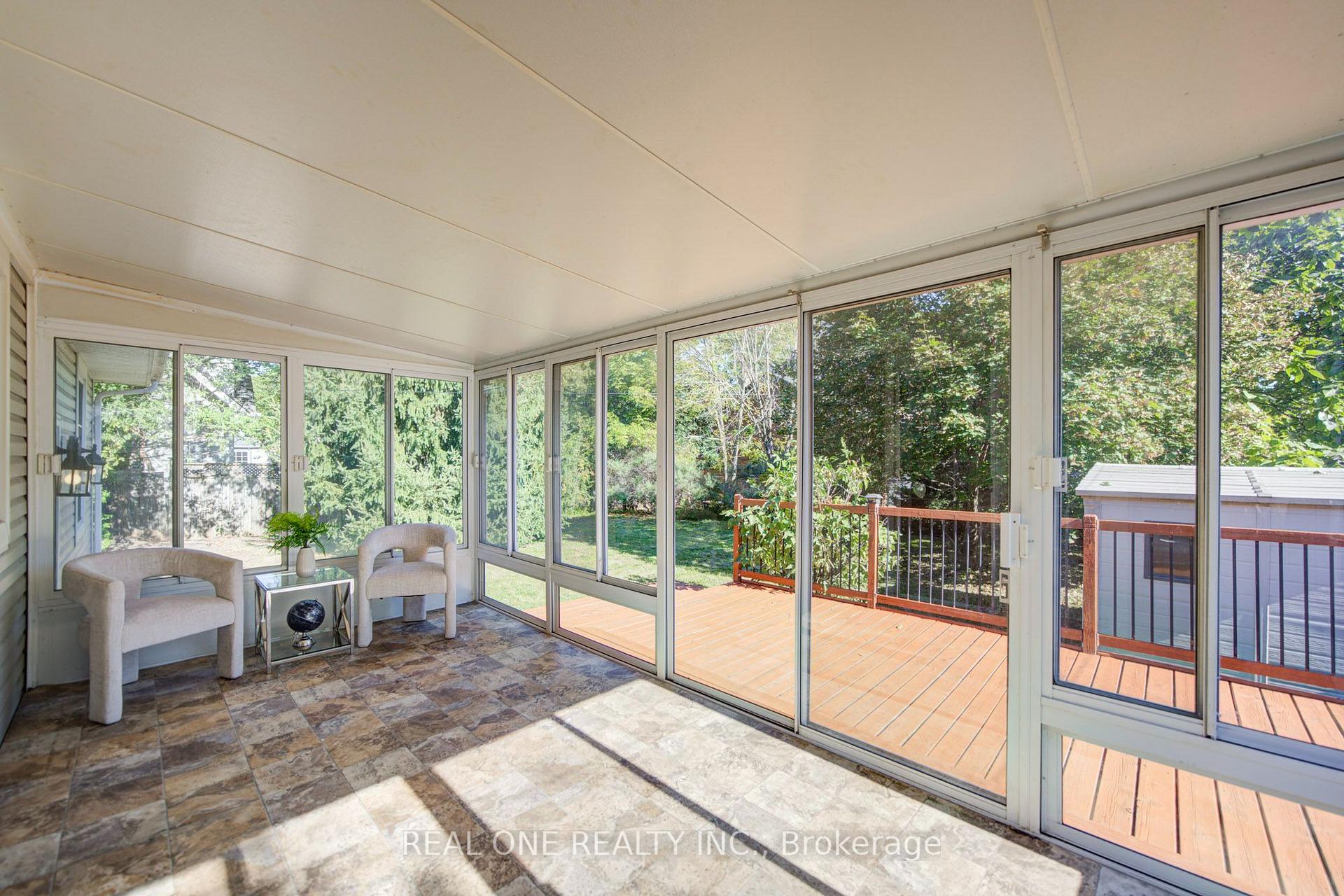 Photo 20 of 1099 Kent Avenue, Oakville, College Park — HOMEH