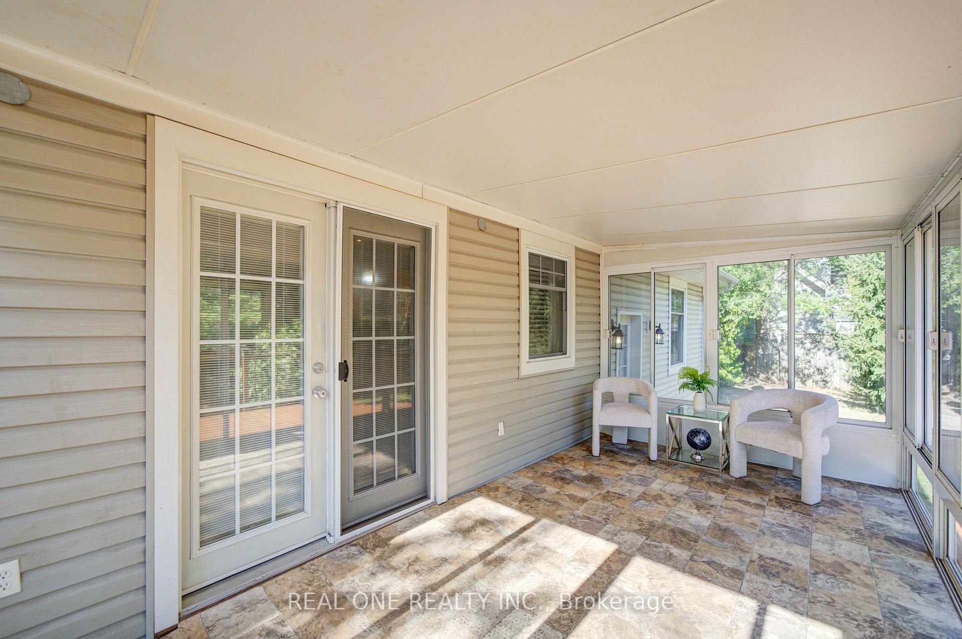 Photo 21 of 1099 Kent Avenue, Oakville, College Park — HOMEH