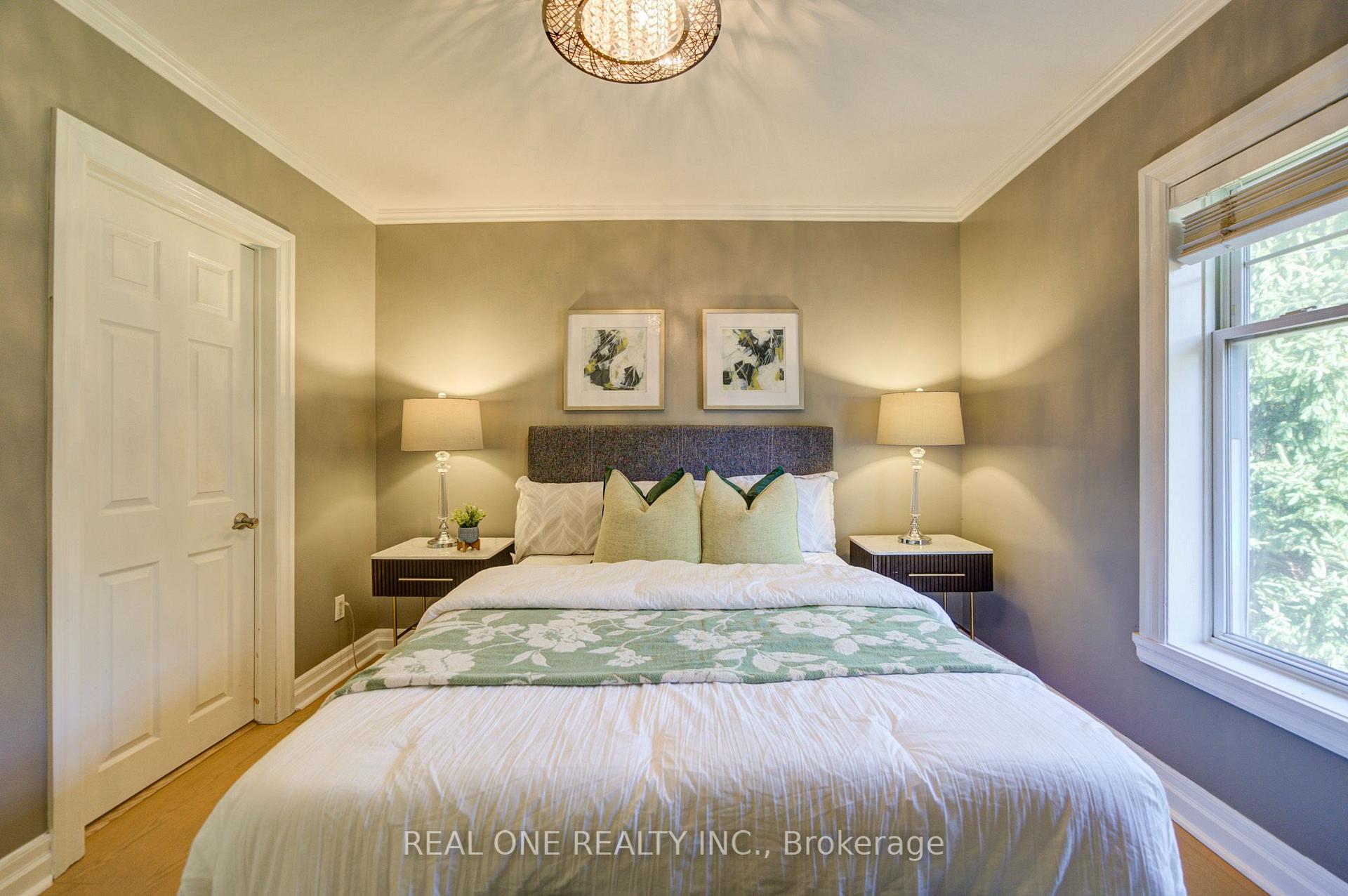 Photo 29 of 1099 Kent Avenue, Oakville, College Park — HOMEH