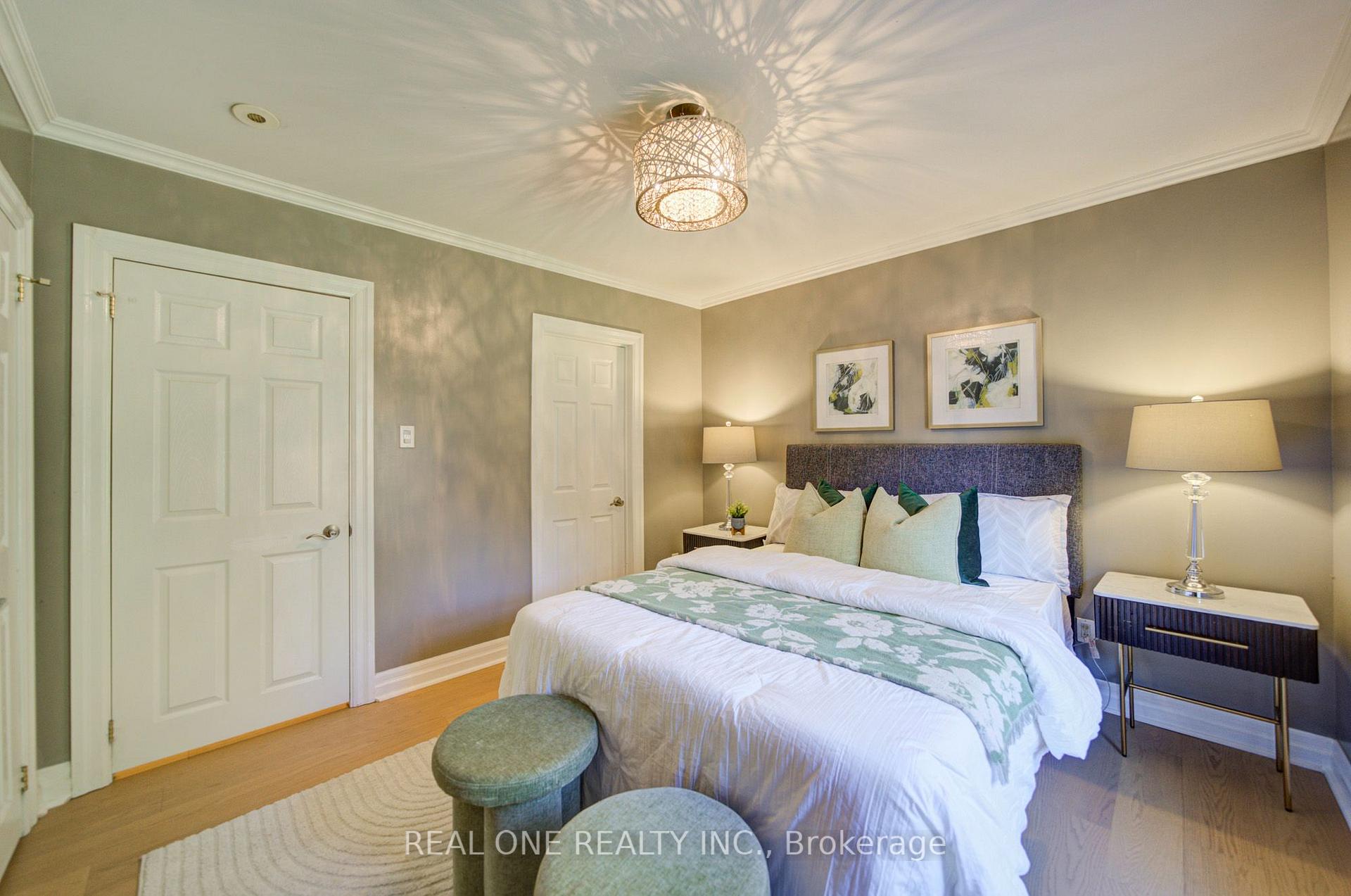 Photo 31 of 1099 Kent Avenue, Oakville, College Park — HOMEH