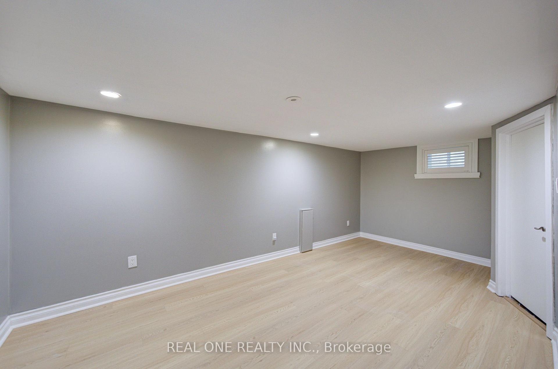 Photo 37 of 1099 Kent Avenue, Oakville, College Park — HOMEH