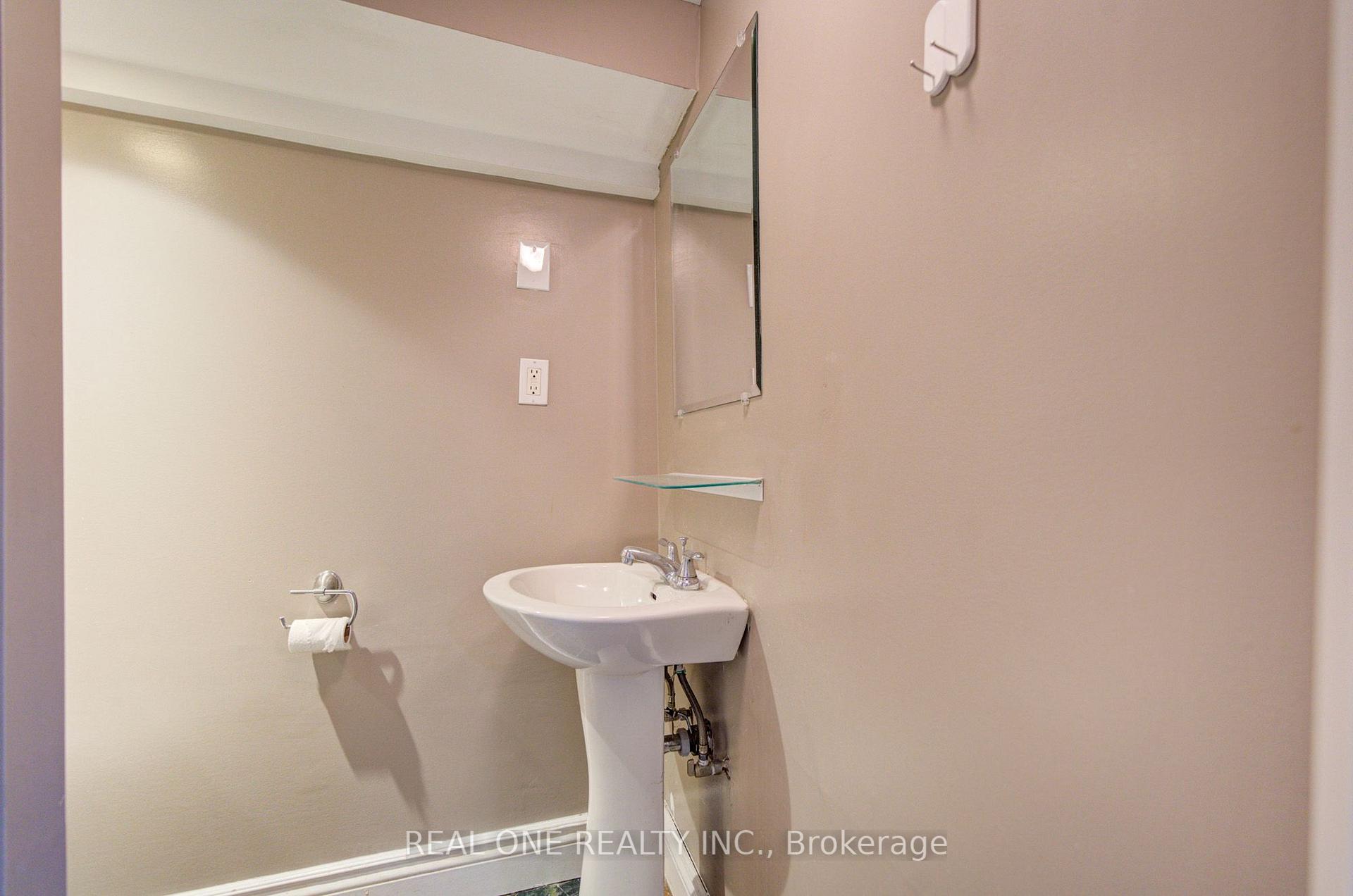 Photo 38 of 1099 Kent Avenue, Oakville, College Park — HOMEH