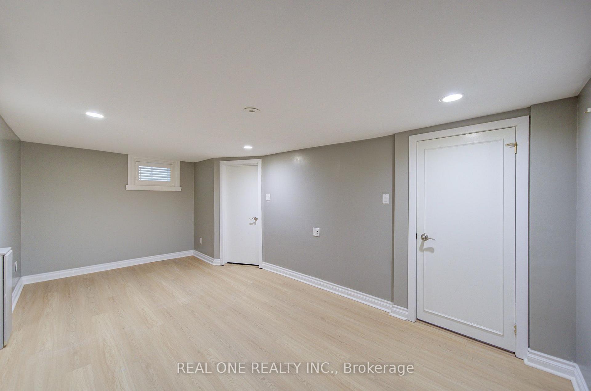 Photo 40 of 1099 Kent Avenue, Oakville, College Park — HOMEH