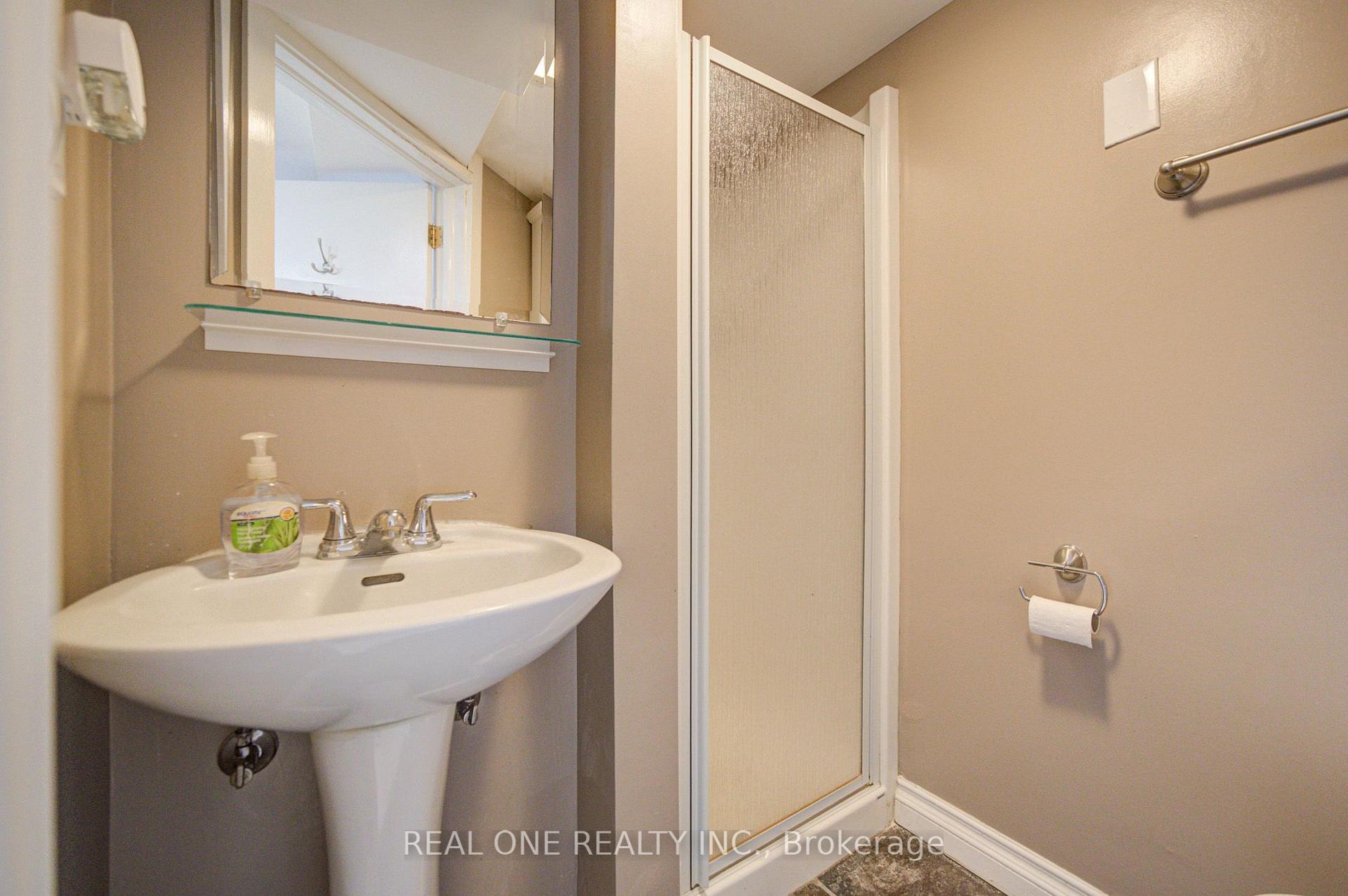 Photo 41 of 1099 Kent Avenue, Oakville, College Park — HOMEH