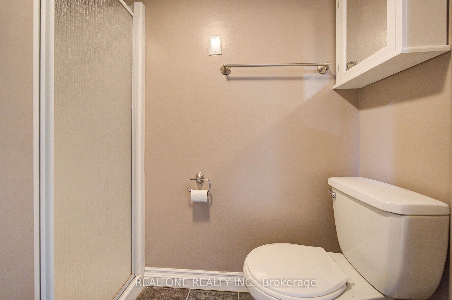 Photo 42 of 1099 Kent Avenue, Oakville, College Park — HOMEH