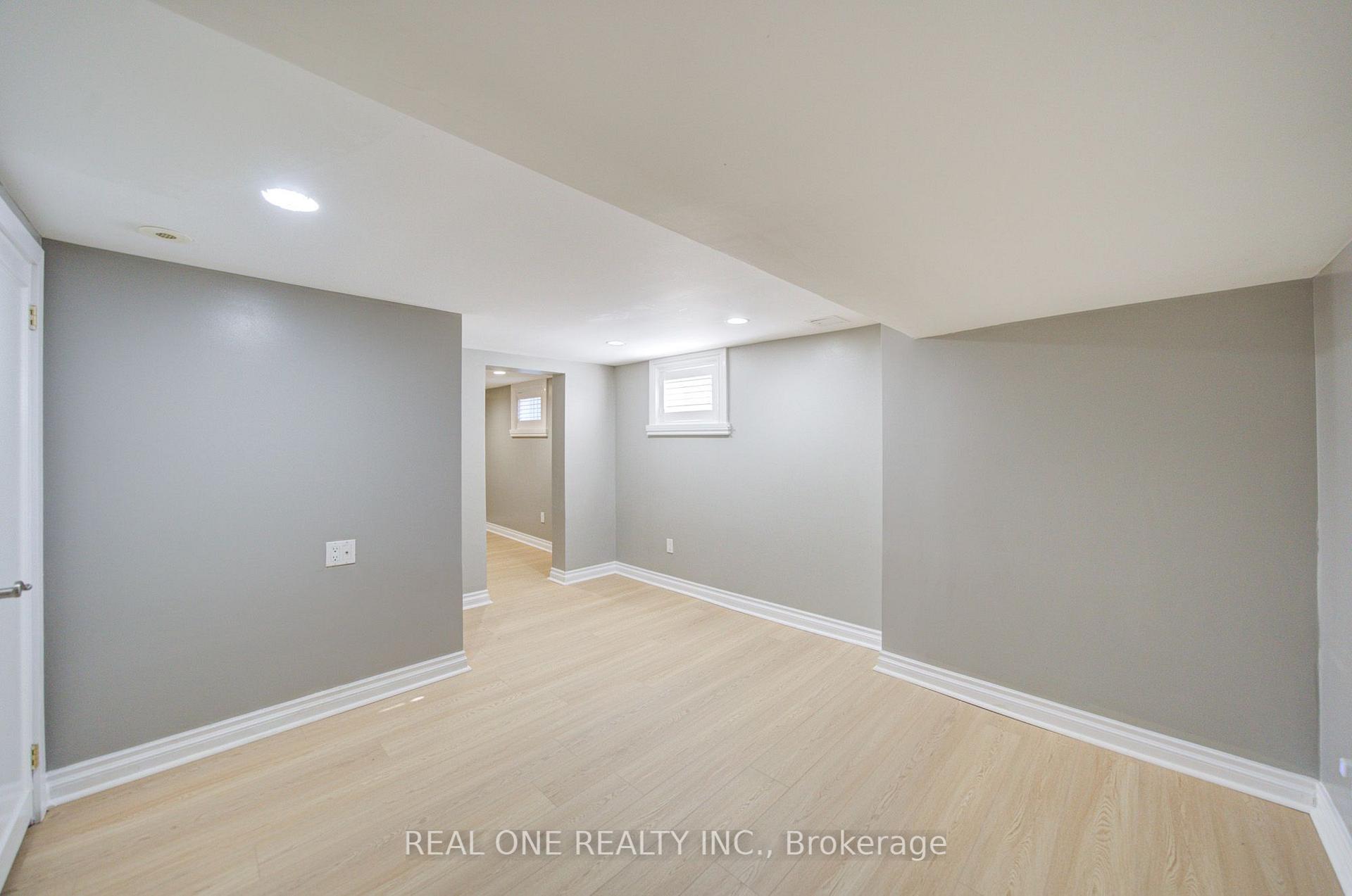 Photo 47 of 1099 Kent Avenue, Oakville, College Park — HOMEH