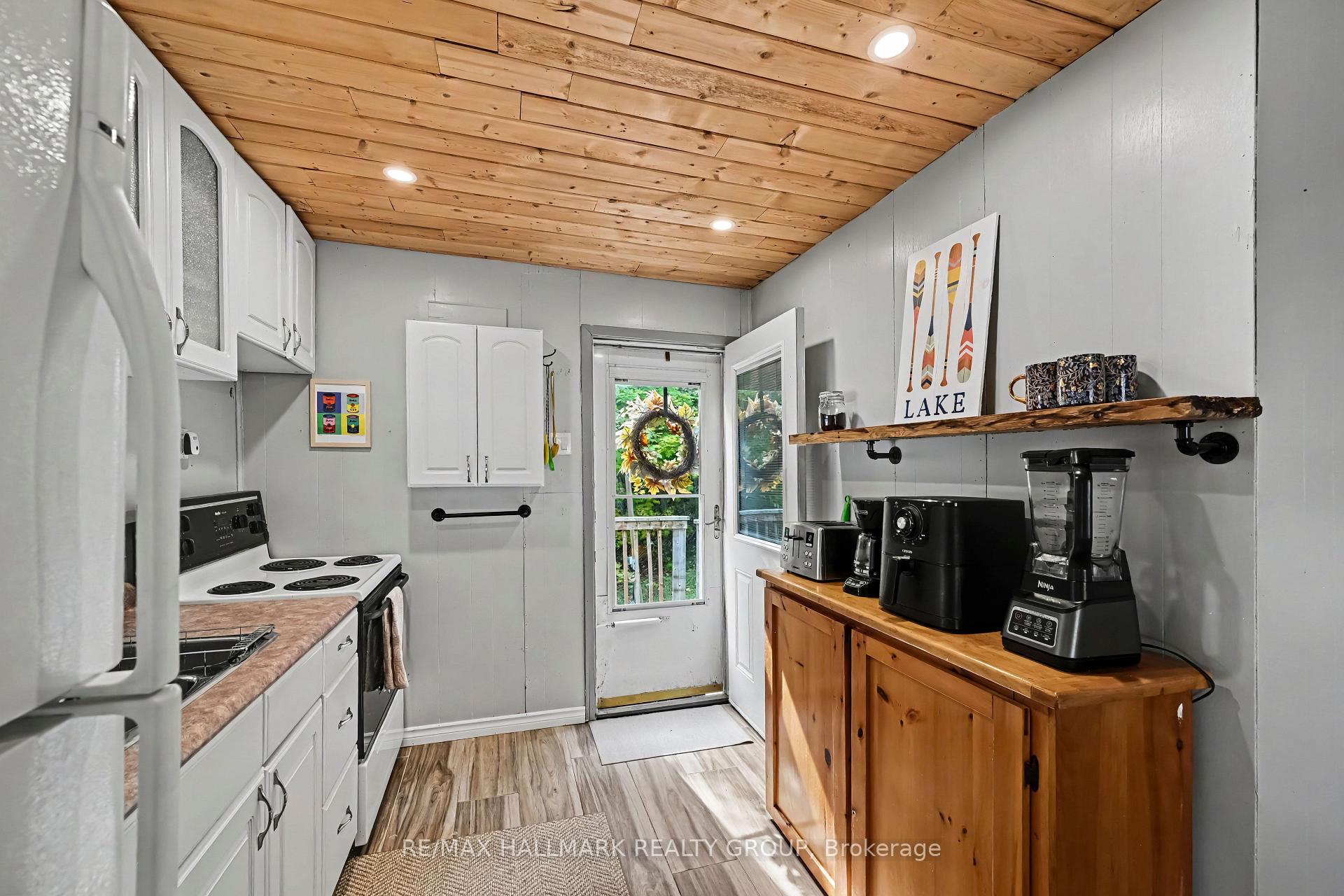 Photo 12 of 302 Egan Lane, Frontenac, Frontenac South — HOMEH