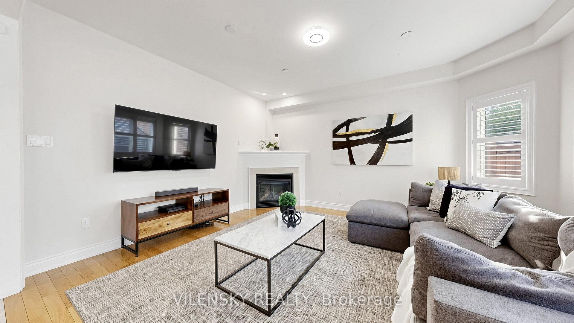 Photo 12 of 464 Apple Blossom Drive, Vaughan, Patterson — HOMEH