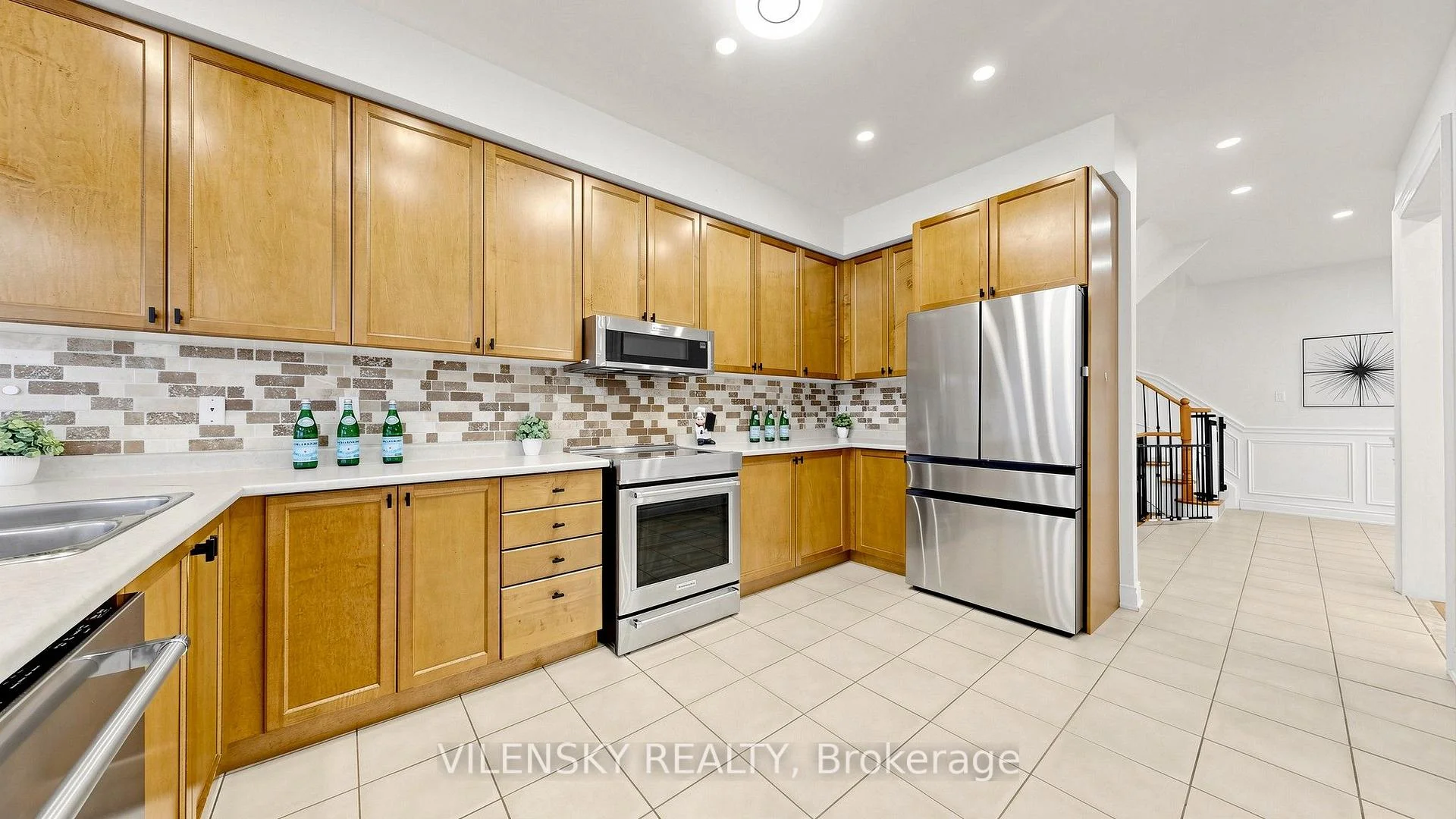 Photo 20 of 464 Apple Blossom Drive, Vaughan, Patterson — HOMEH