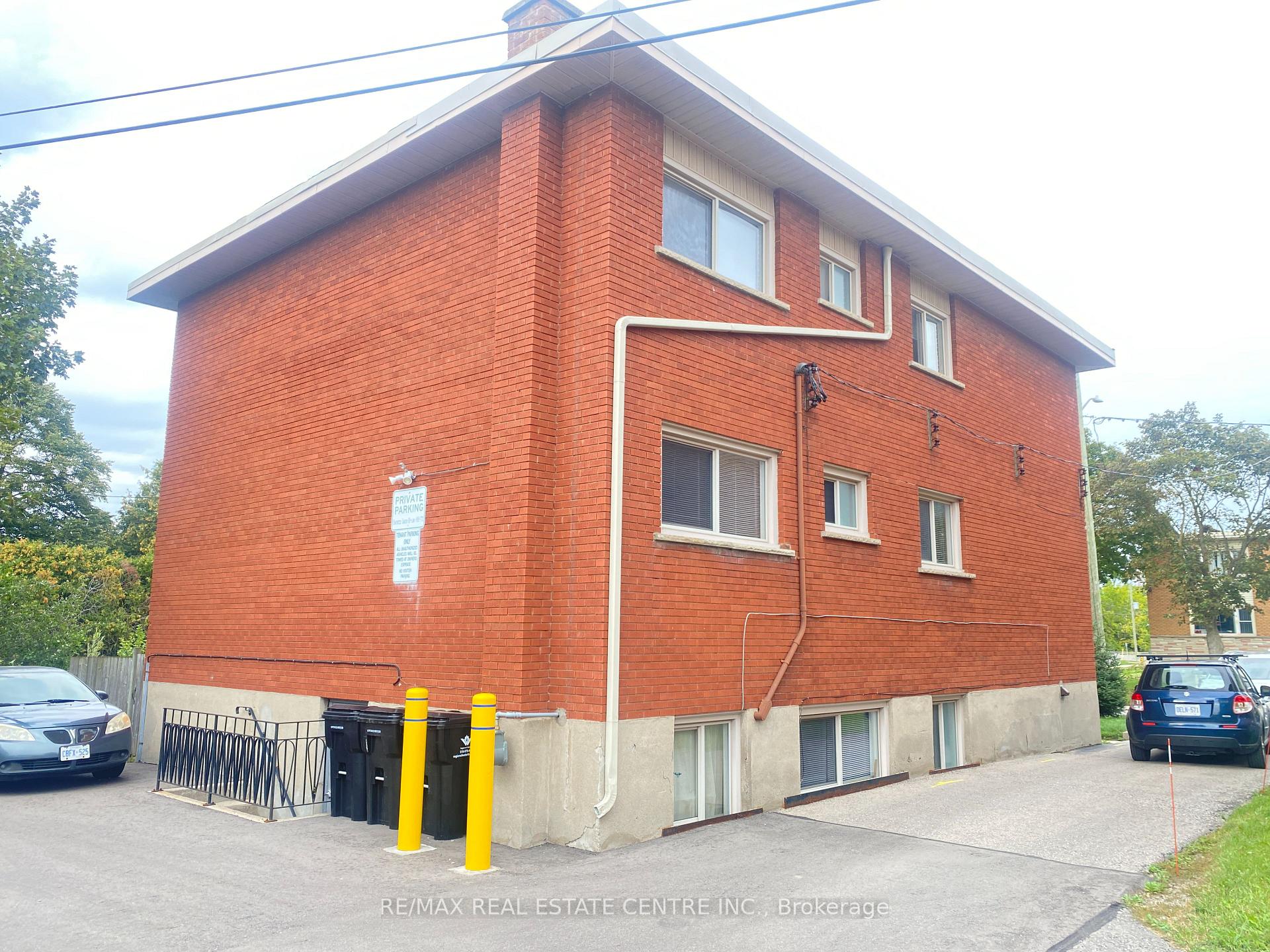 Photo 17 of Unit 3, 11 Southdale Avenue, Kitchener, Southdale — HOMEH