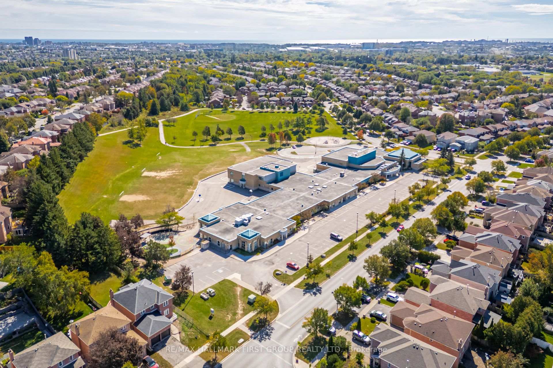 Photo 4 of 22 Foakes Drive, Ajax, Central West — HOMEH
