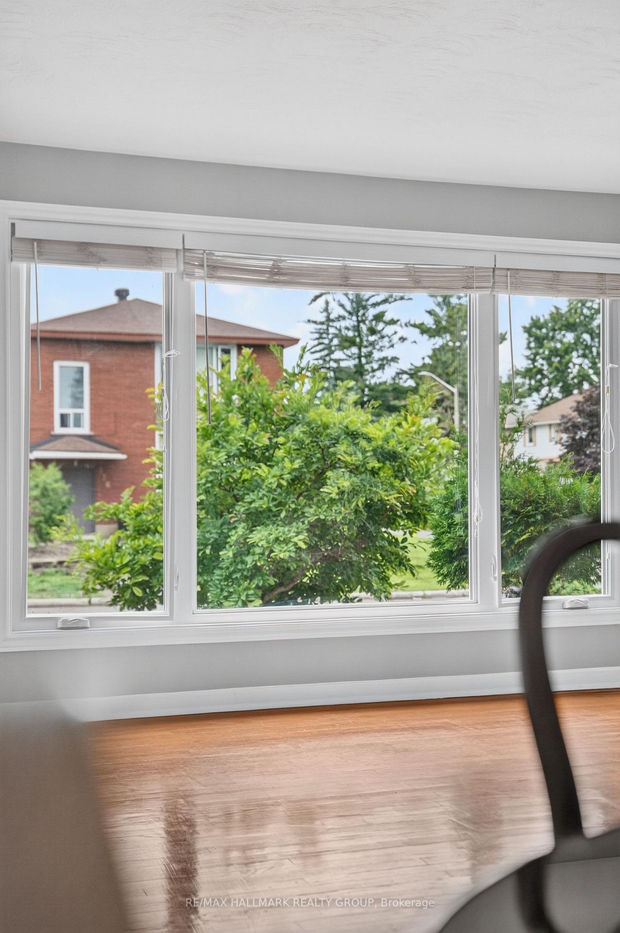 Photo 9 of 323 Poulin Avenue, Ottawa, Britannia — HOMEH