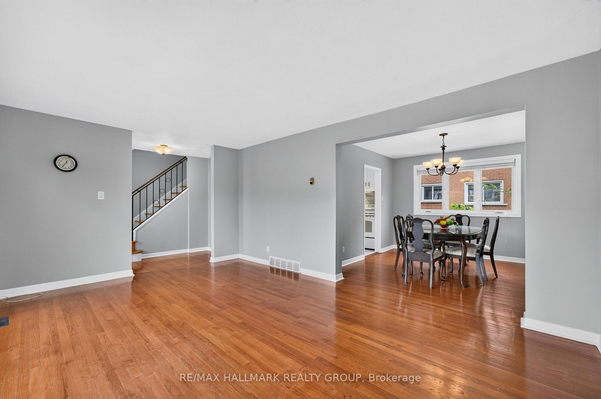 Photo 11 of 323 Poulin Avenue, Ottawa, Britannia — HOMEH
