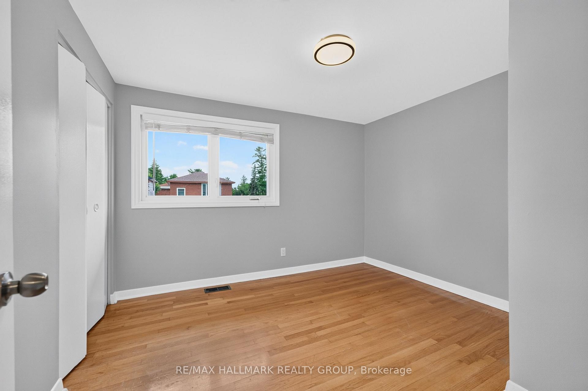 Photo 28 of 323 Poulin Avenue, Ottawa, Britannia — HOMEH